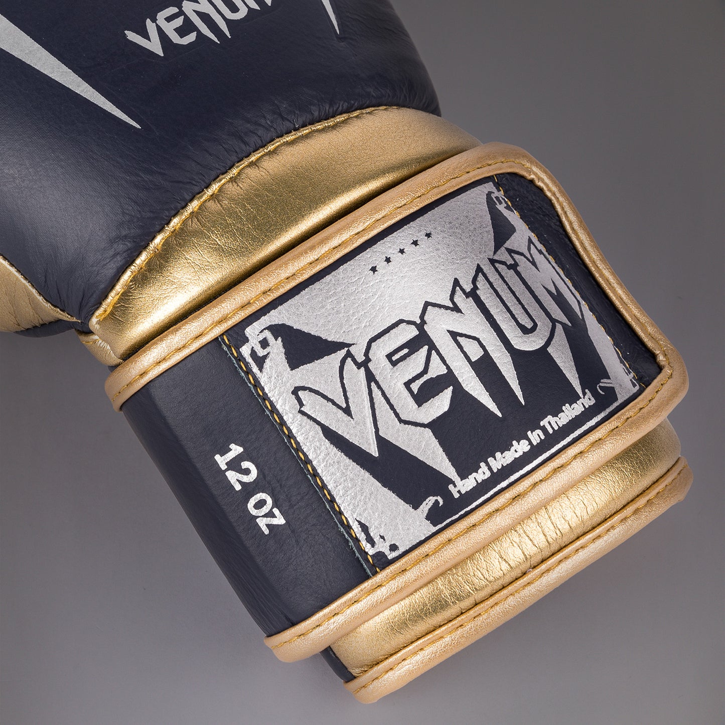 Venum Giant 3.0 Guanti da pugilato - Marina Militare/Oro - Edizione speciale