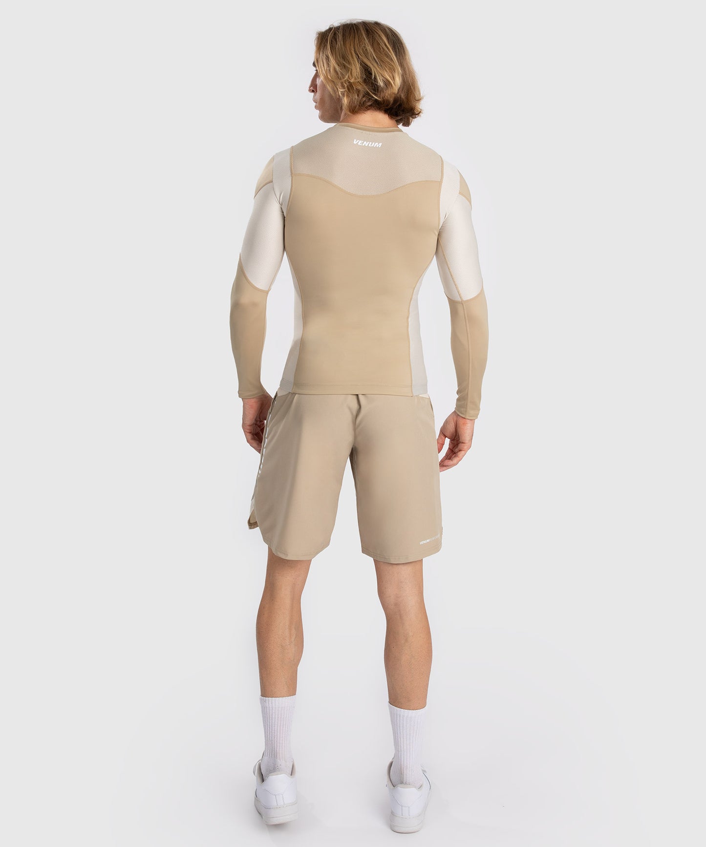 Venum Tempest Rashguard a Maniche Lunghe per Uomo - Beige/Sabbia