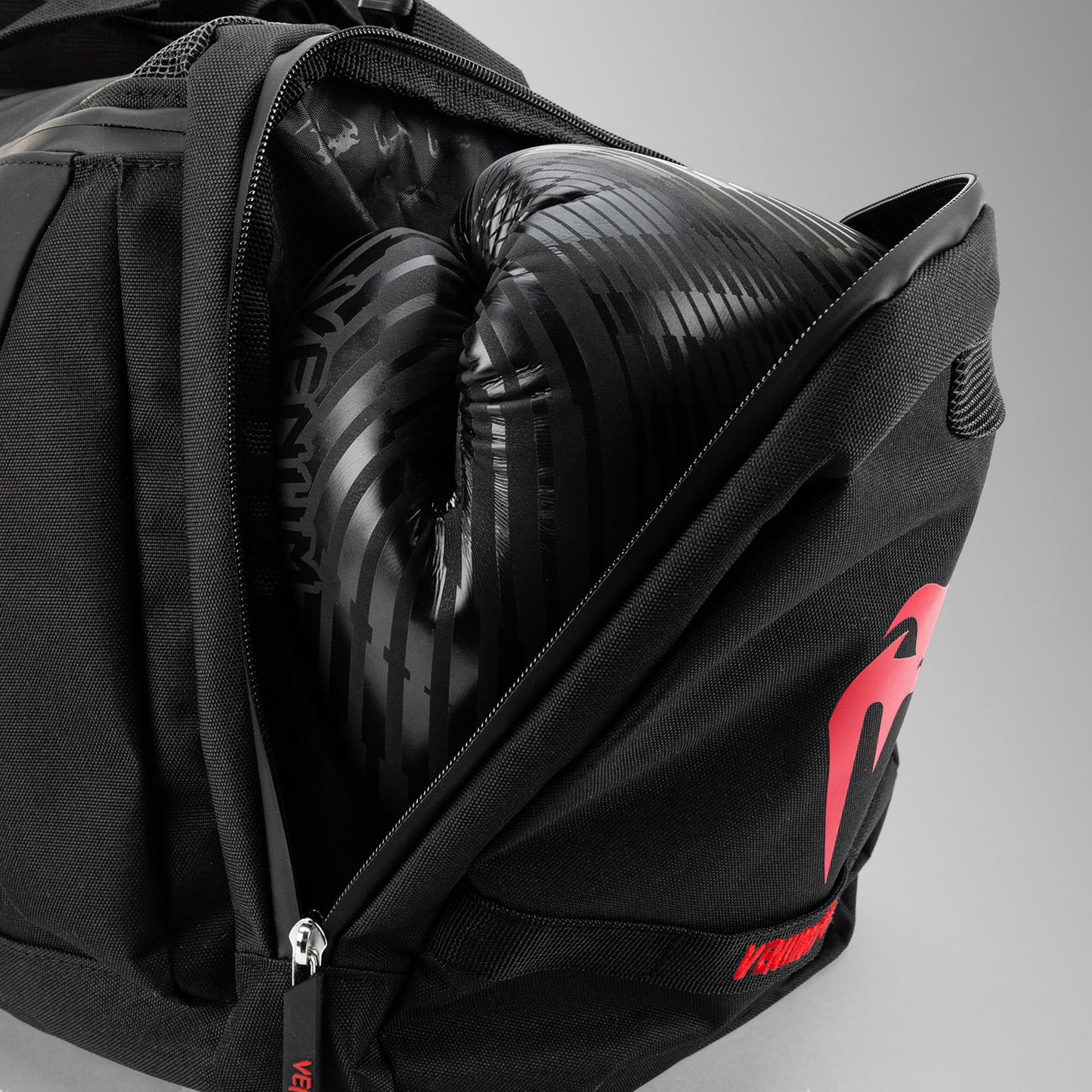 Venum Trainer Lite Evo Borsa Sportiva (48L) – Nero/Rosso