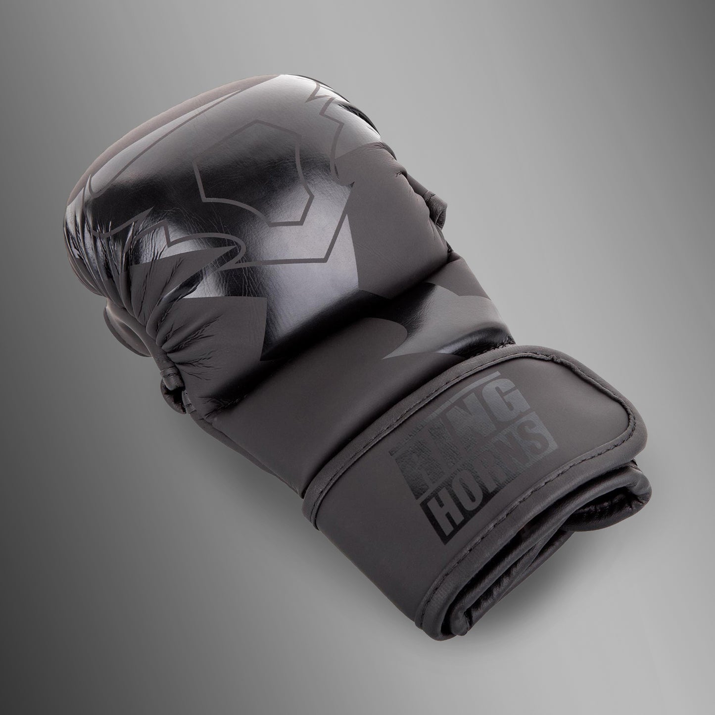 Venum Ringhorns Charger Guantoni da Sparring MMA - Nero/Nero