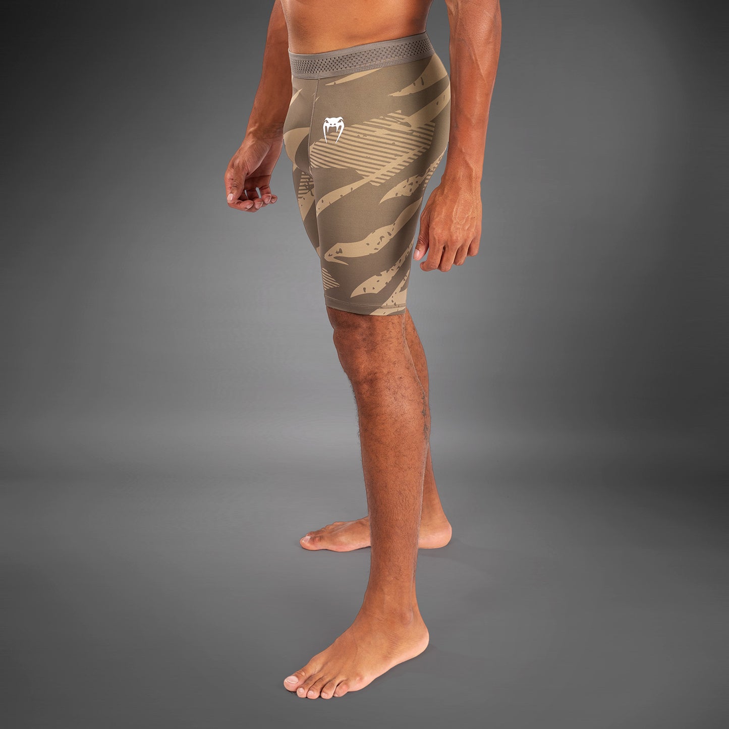 UFC Adrenaline by Venum Fight Week Vale Tudo Short da Uomo - Desert Camo