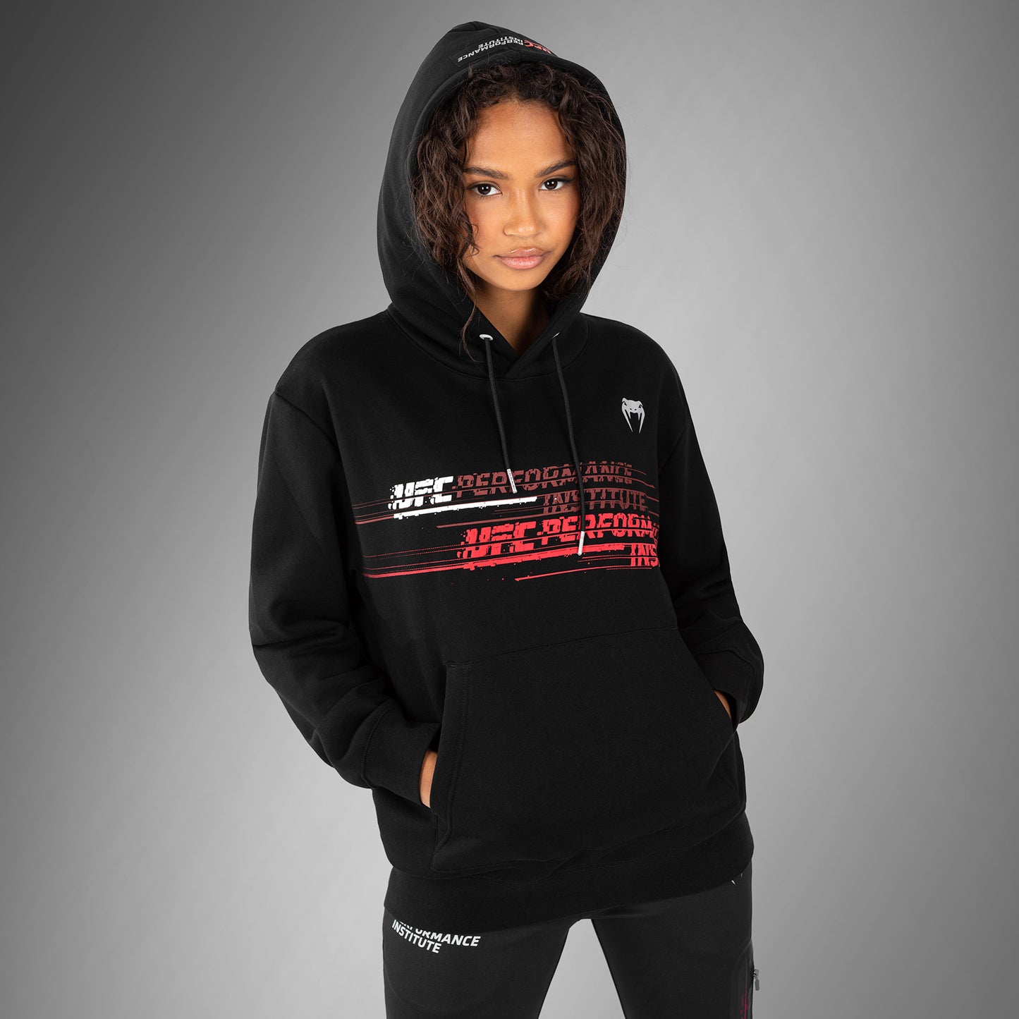 UFC Venum Performance Institute 2.0 Felpa con cappuccio da donna - Nero/Rosso