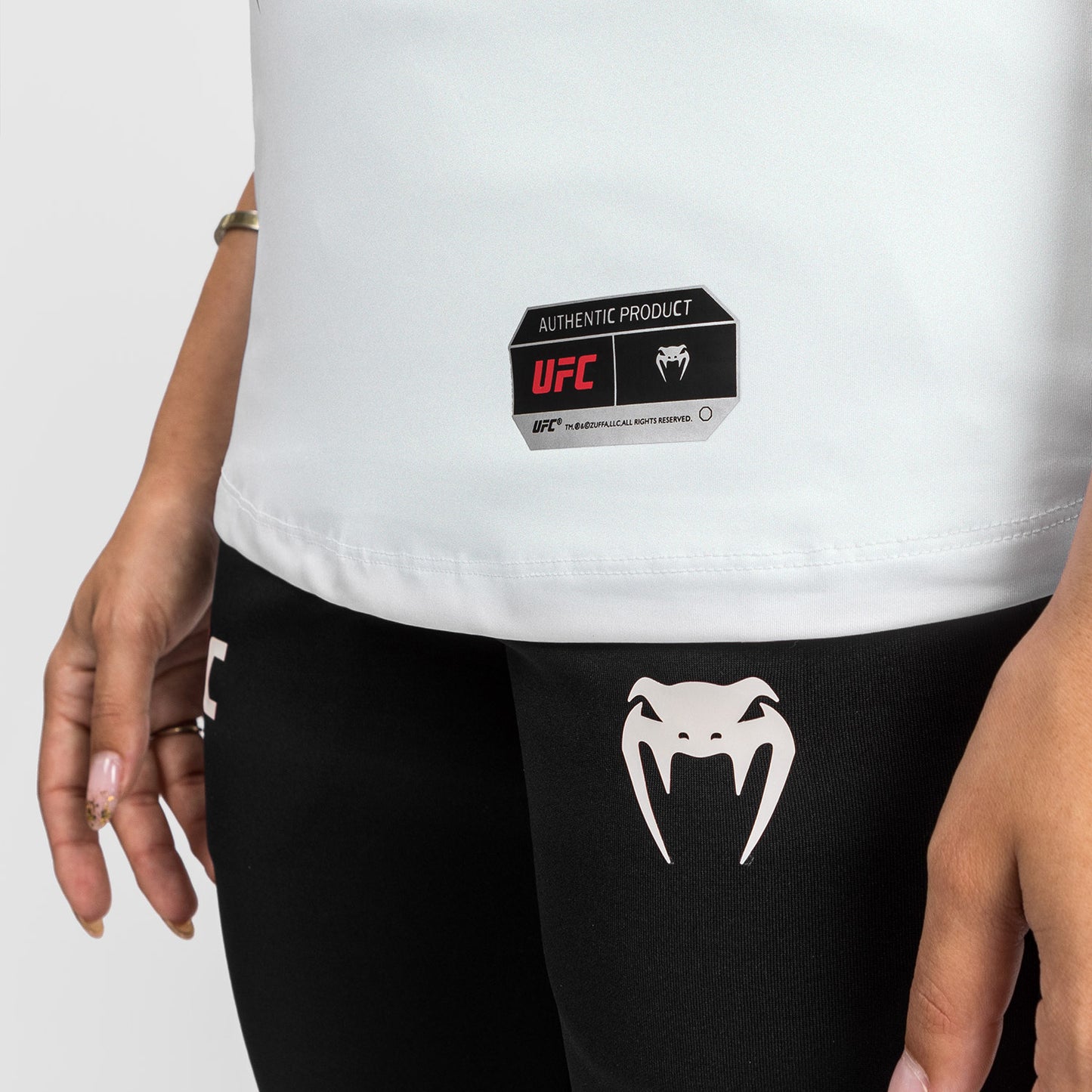 Maglia UFC Venum Authentic Fight Night 2.0 da donna - Bianco