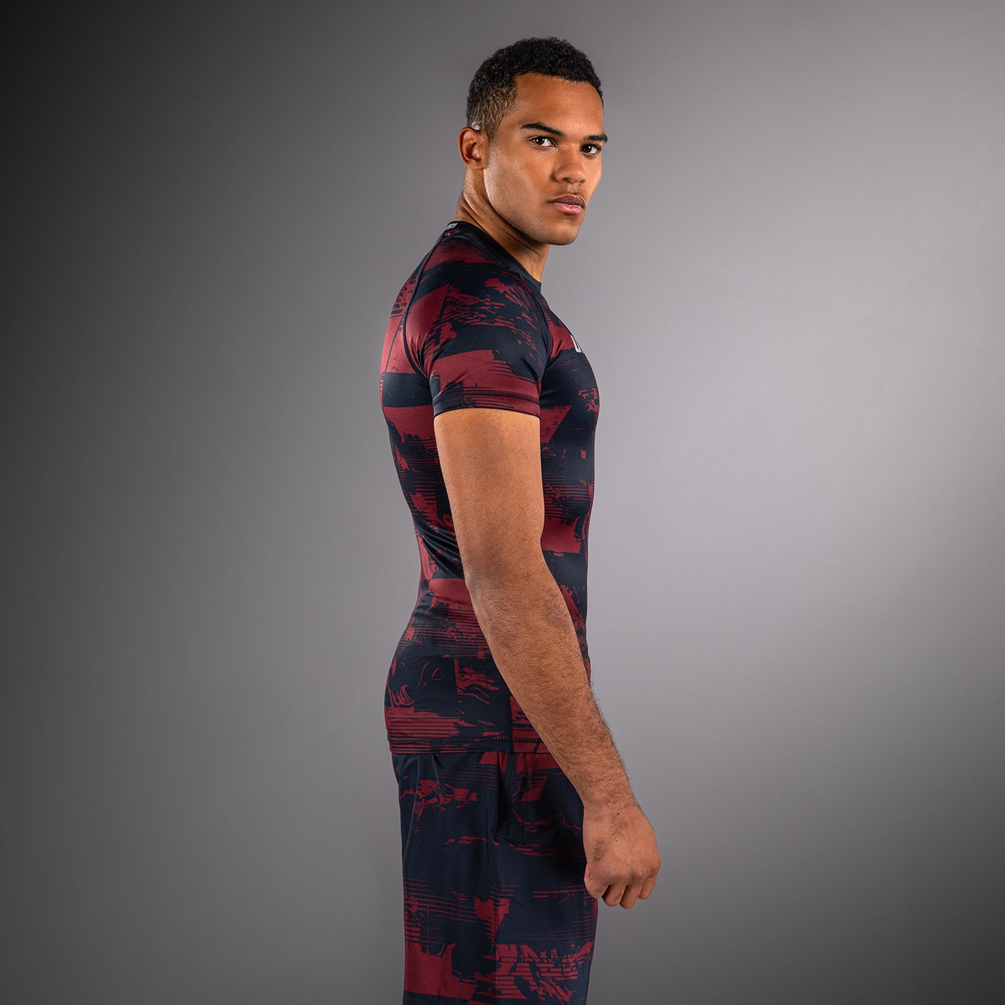 UFC Zenith by Venum Authentic Fight Week Rashguard maniche corte Performance Uomo - Blu navy/Bordeaux/Argento