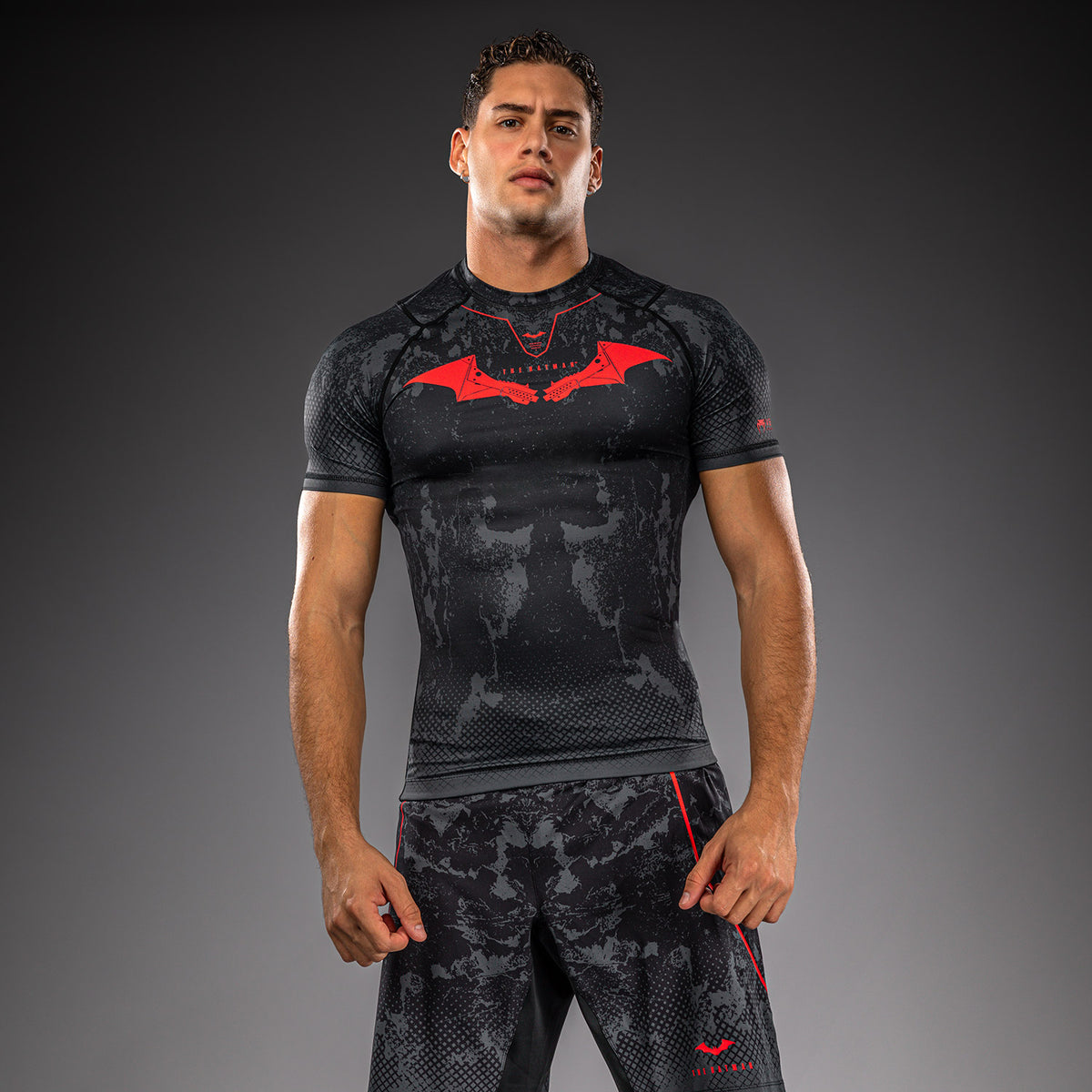 Venum x Batman Rashguard a maniche corte - Nero/Grigio/Rosso