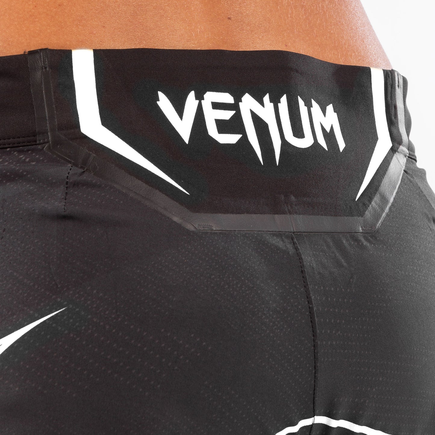 Fightshorts Donna UFC Venum Authentic Fight Night - Vestibilità Lunga - Nero