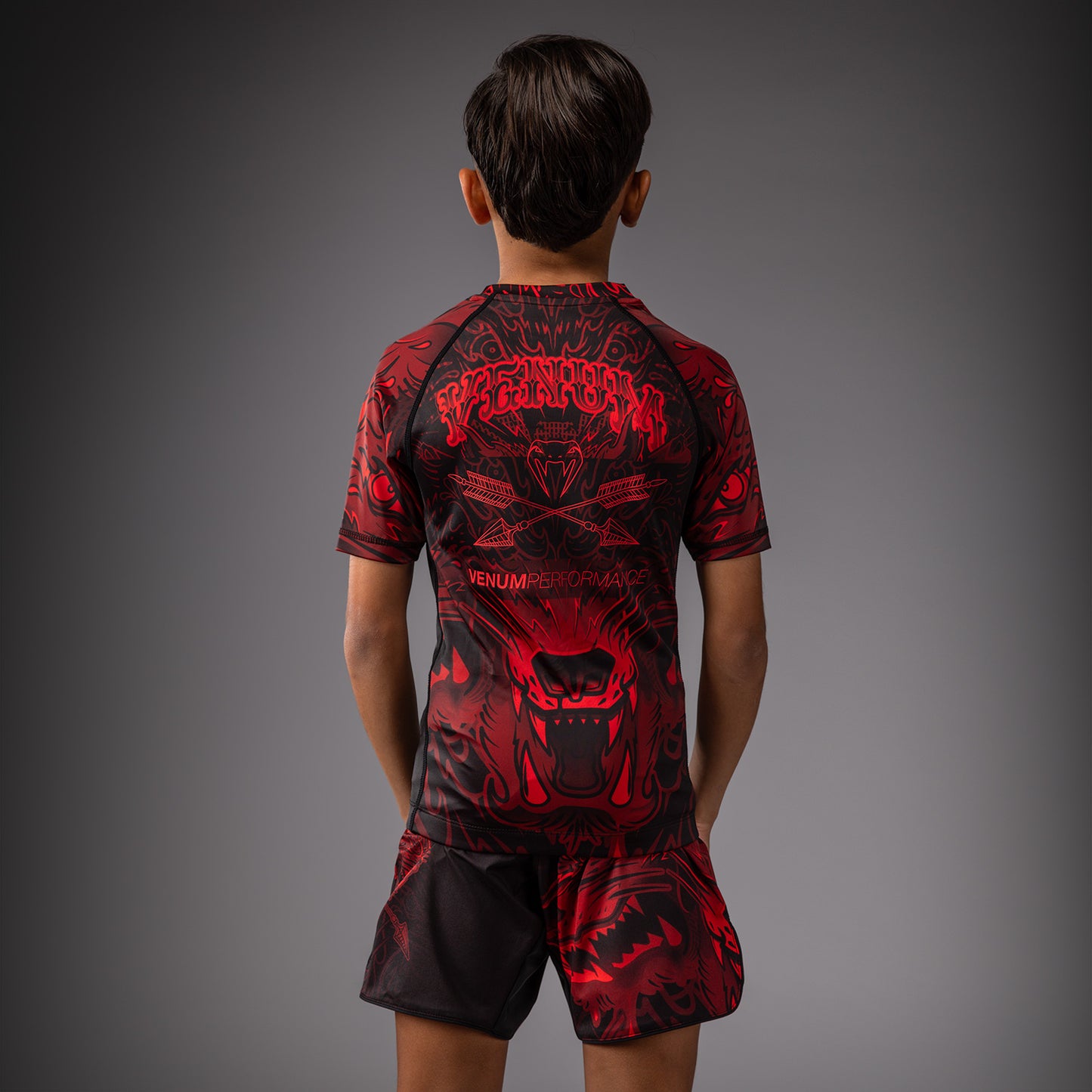 Venum Wolf Atak Rashguard a Maniche Corte Per Bambini – Nero/Rosso