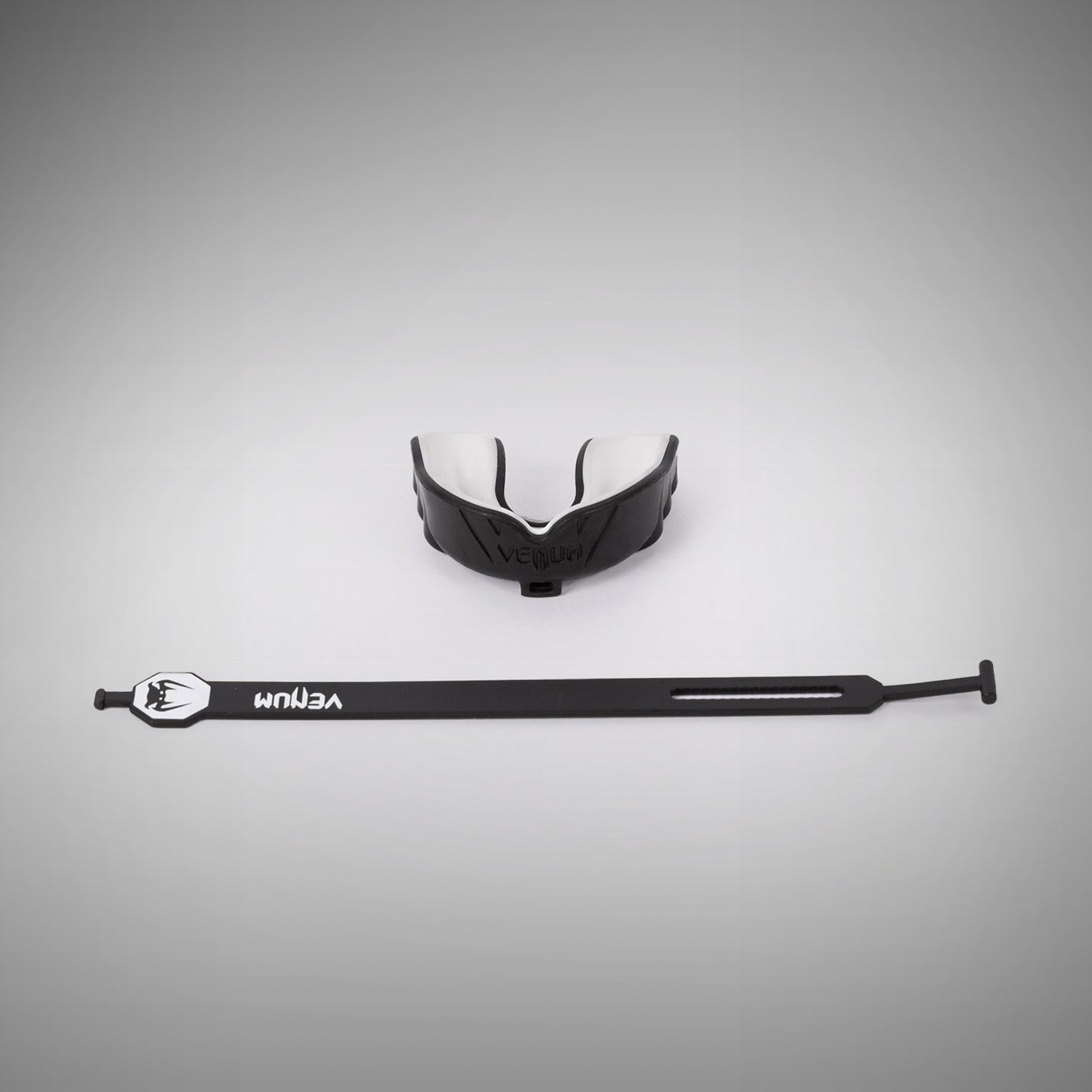 Venum Challenger Paradenti con cinghia/senza cinghia - Nero/Bianco