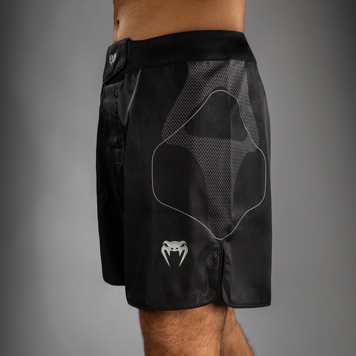 Venum Nexus Pantaloncini da combattimento – Nero/Argento