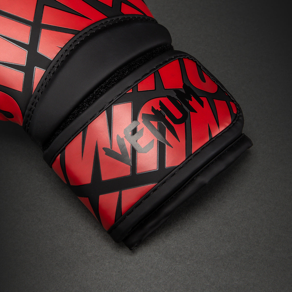 Venum Contender 1.5 XT 3D Guantoni da Boxe per Bambini - Nero/Rosso