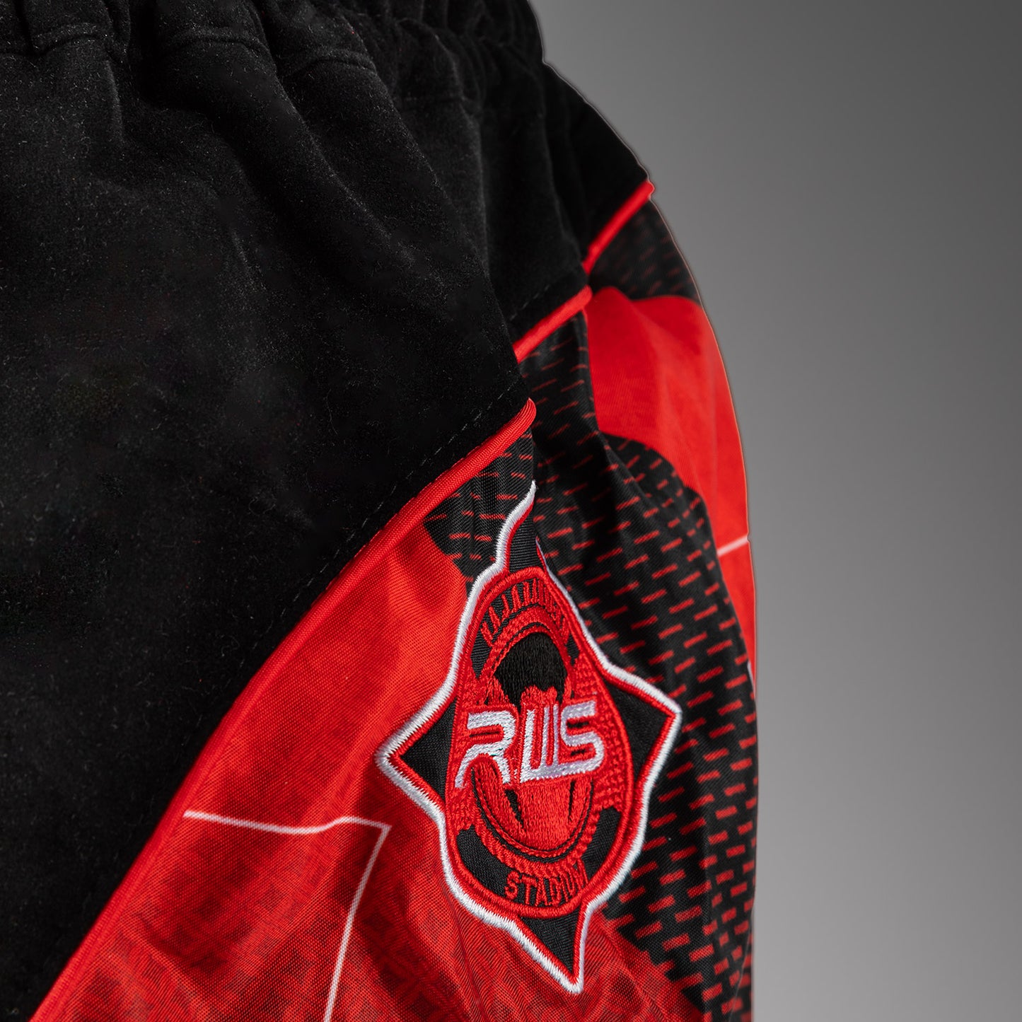 Venum x RWS 2.0 Pantaloncini Muay Thai – Nero/Rosso