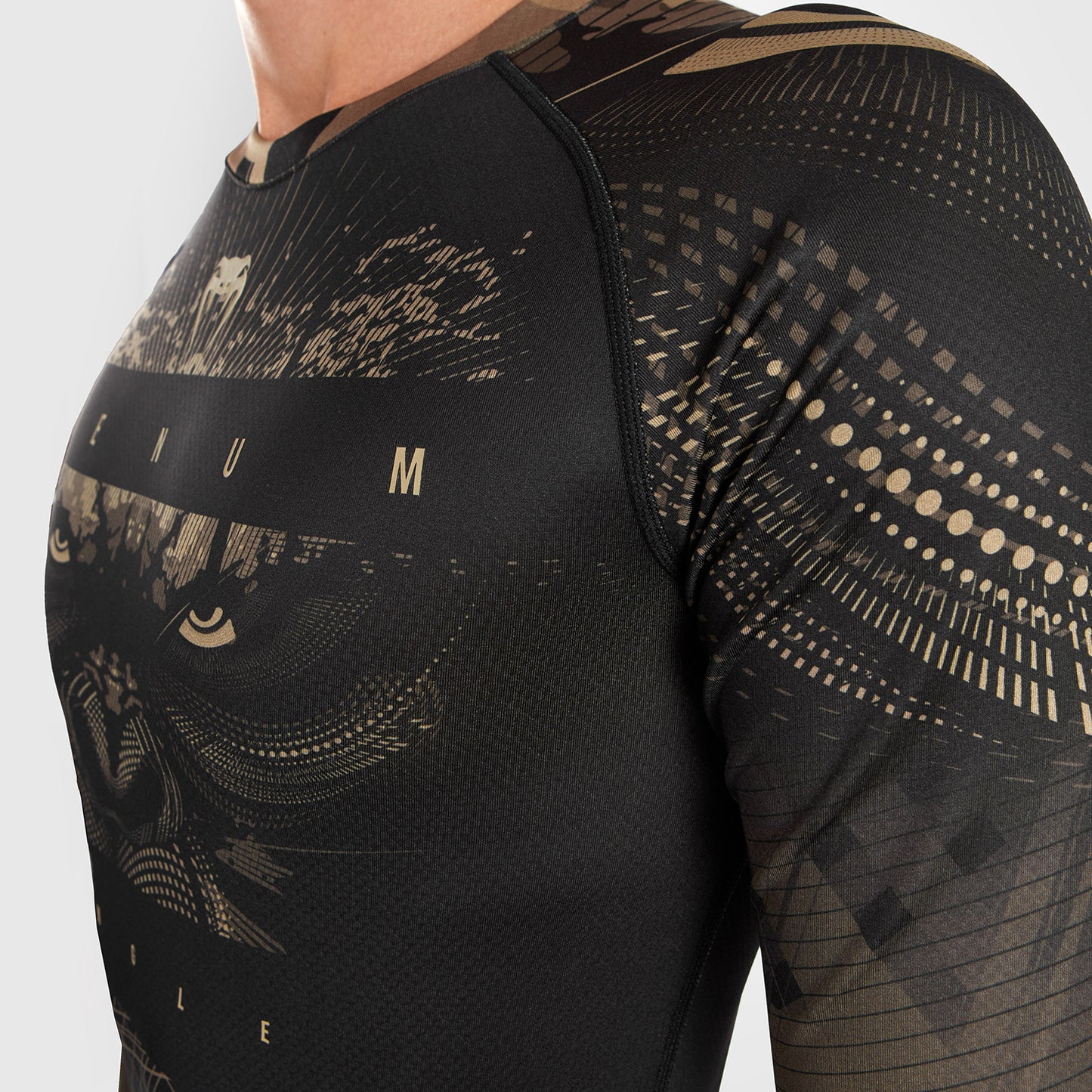 Venum Gorilla Jungle Rashguard a Maniche Lunghe - Nero/Sabbia