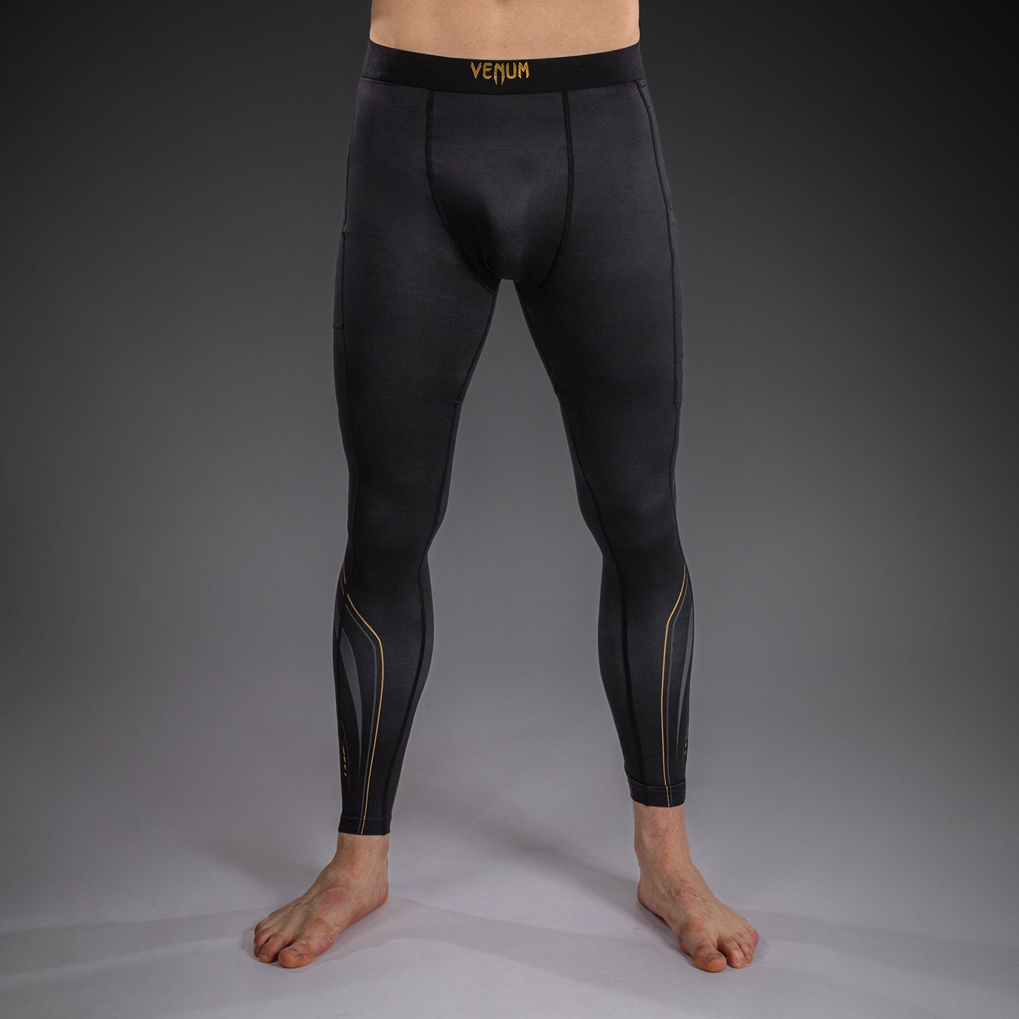 Venum Streamline Spats – Nero/Oro