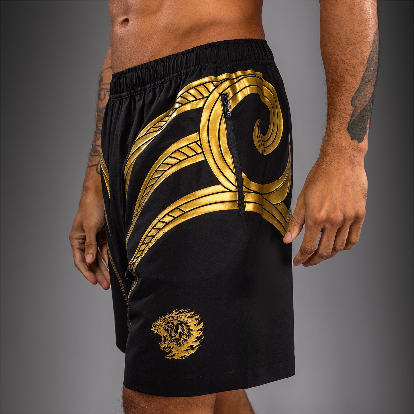 Venum x Mike Tyson Pantaloncini da Allenamento Tiger - Nero/Oro