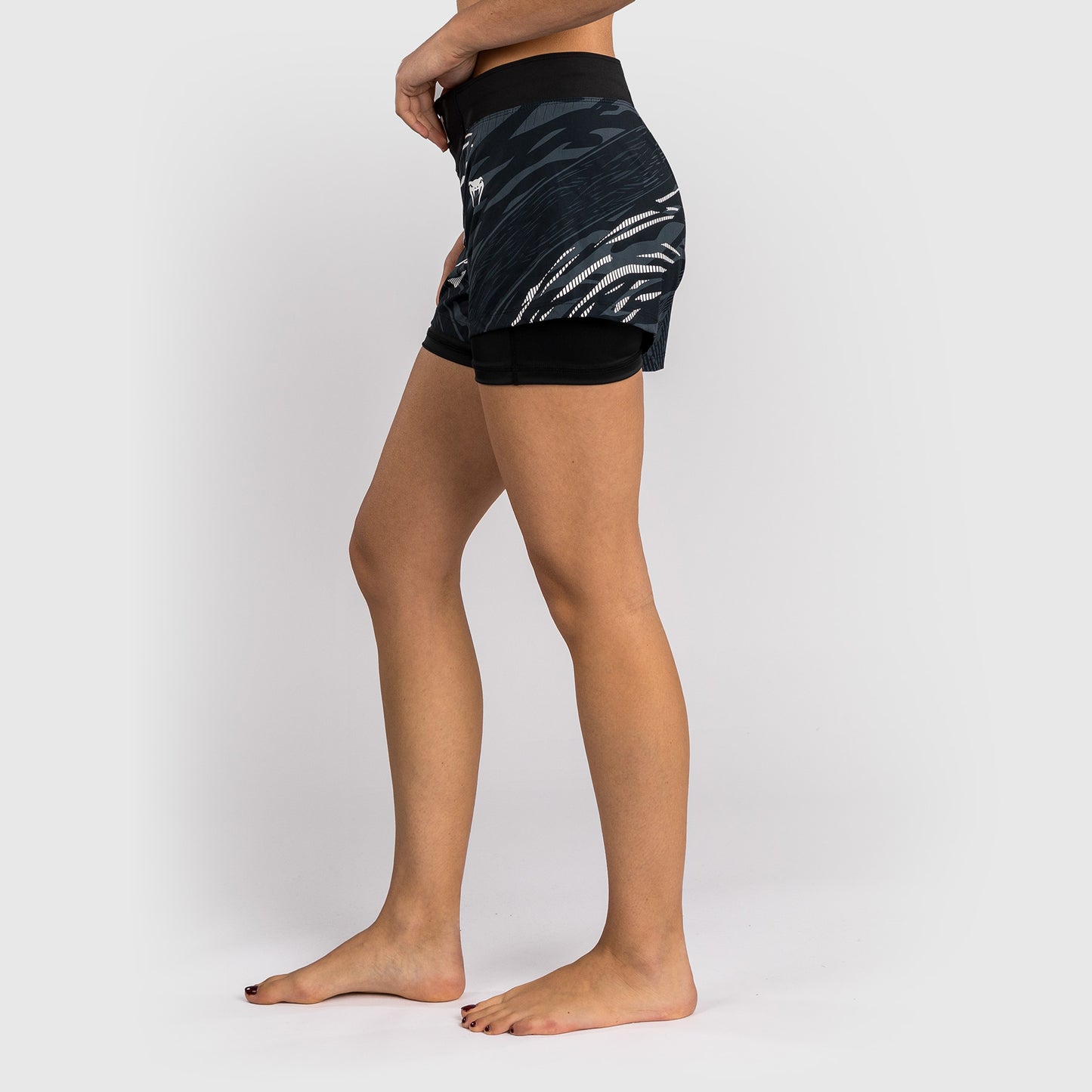 UFC Fusion by Venum Personalizzati Authentic Fight Night Shorts da Lotta per Donna - Nero