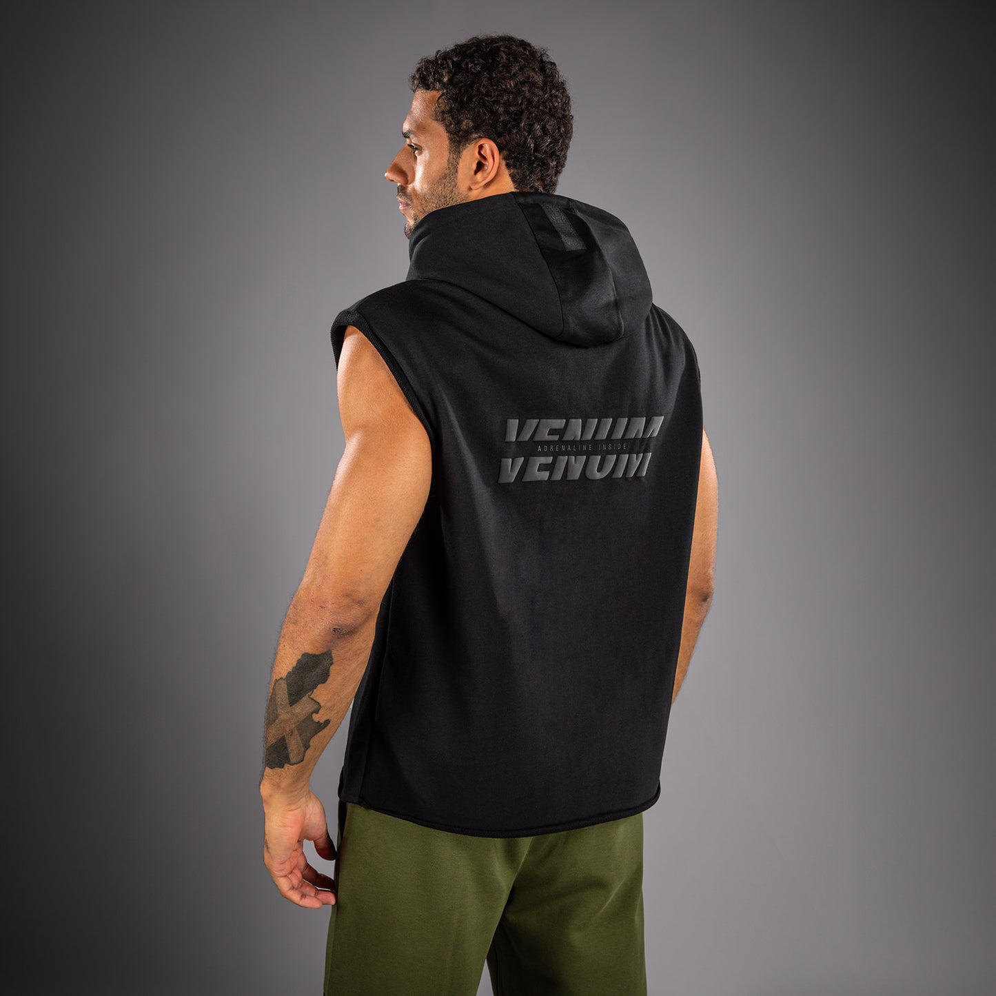 Venum Divide Felpa con Cappuccio Senza Maniche - Nero