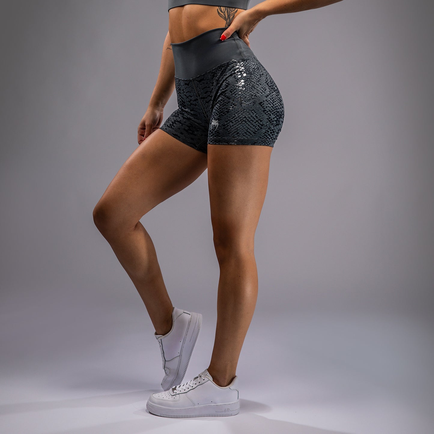 Venum Amazonia Pantaloncini da compressione da donna - Grigio scuro