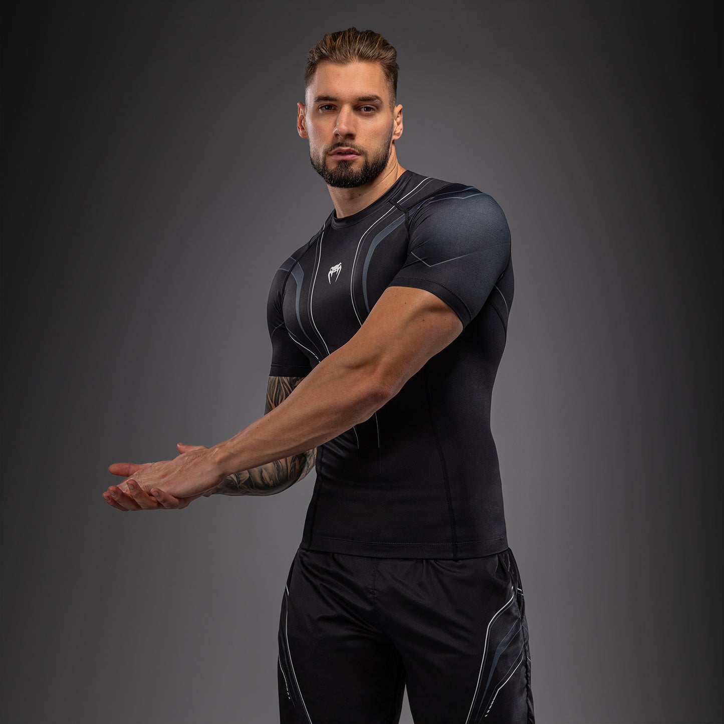Venum Streamline Rashguard a Maniche Corte – Nero/Bianco