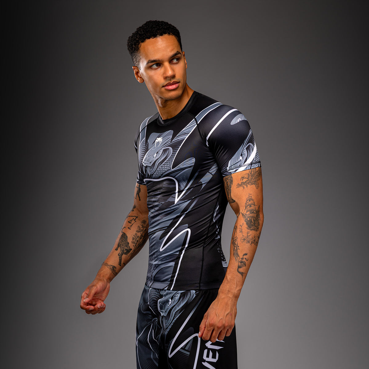 Venum Crimson Viper 2.0 Rashguard a maniche corte - Nero/Grigio