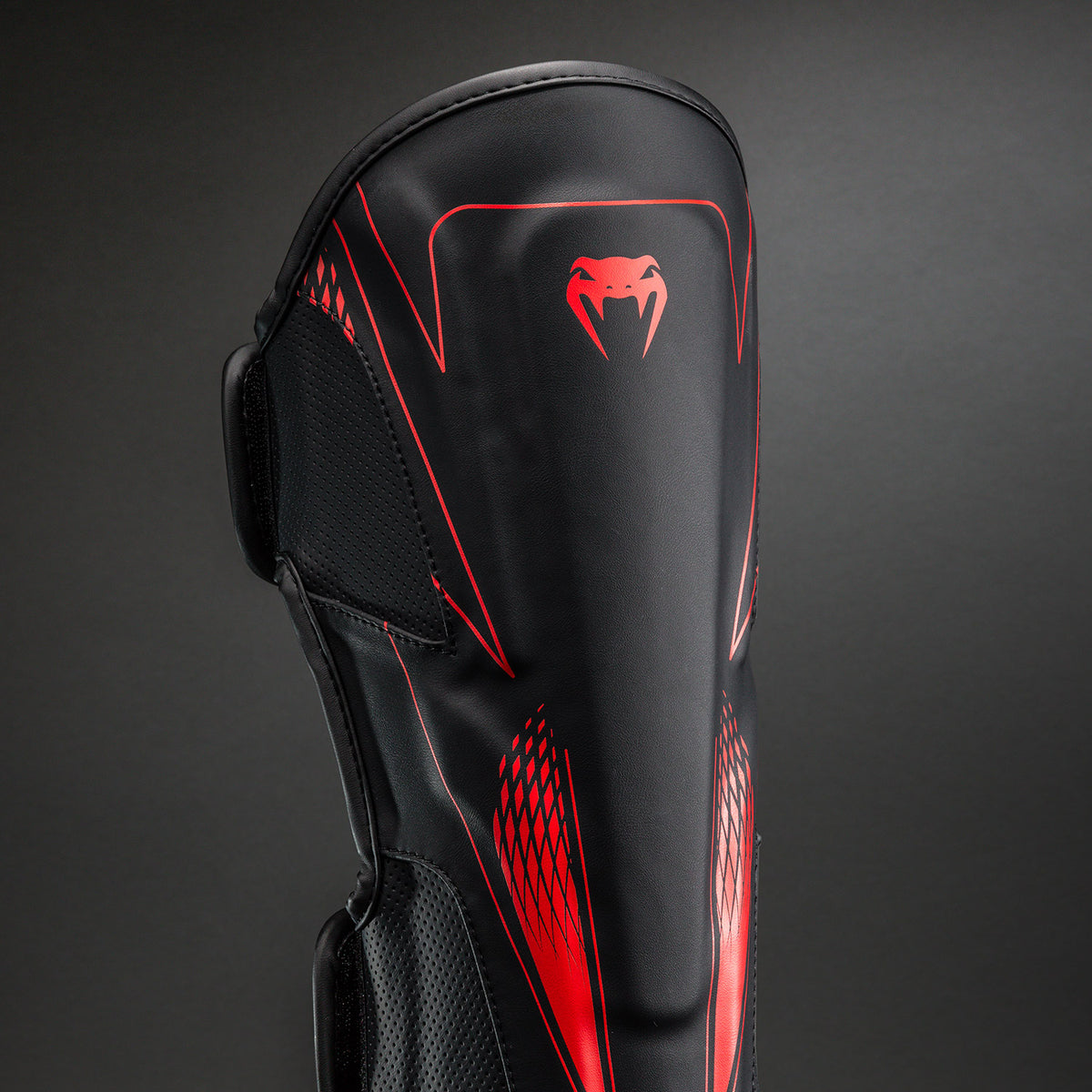 Venum Amazonia Reborn Paratibie - Nero/Rosso