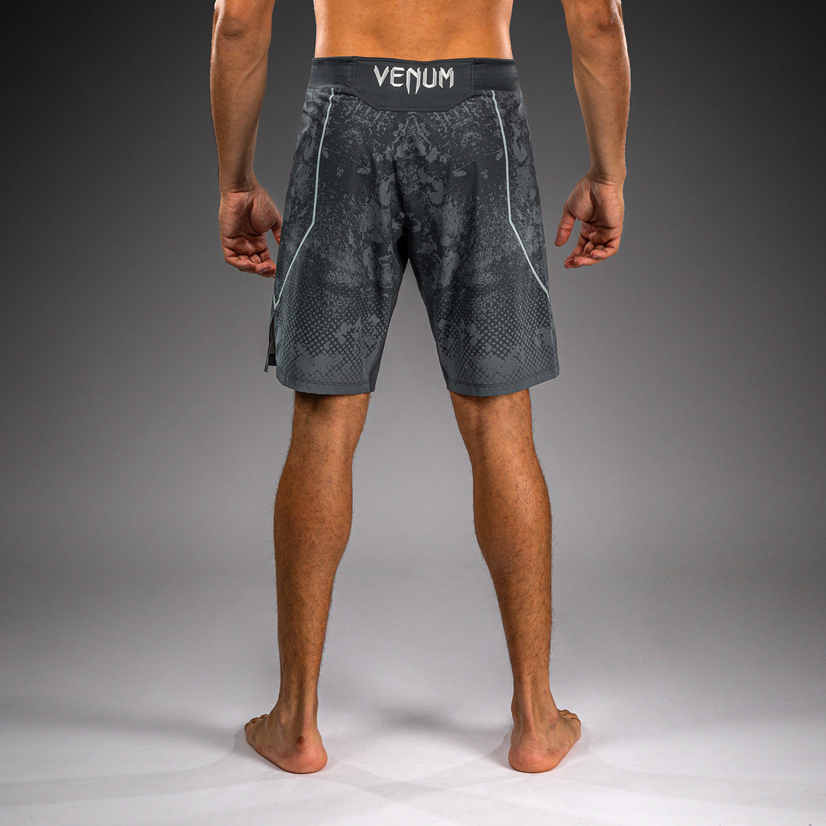 Venum x Batman Fightshort - Grigio