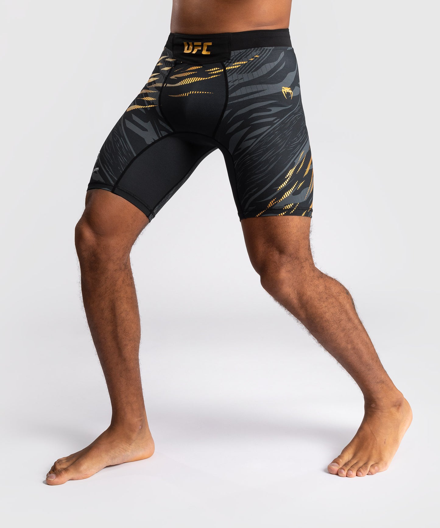 UFC Fusion by Venum Authentic Fight Night Vale Tudo Shorts per Uomo - Champion