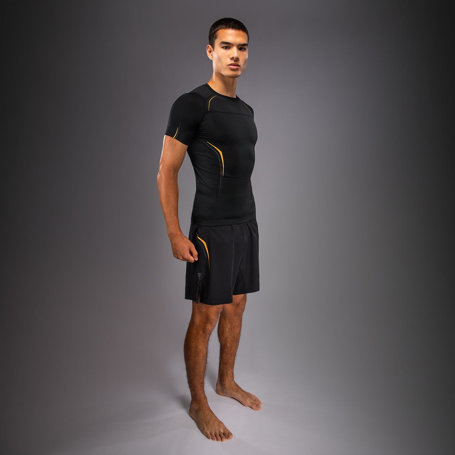 Venum G-Core Rashguard a Maniche Corte - Nero/Oro
