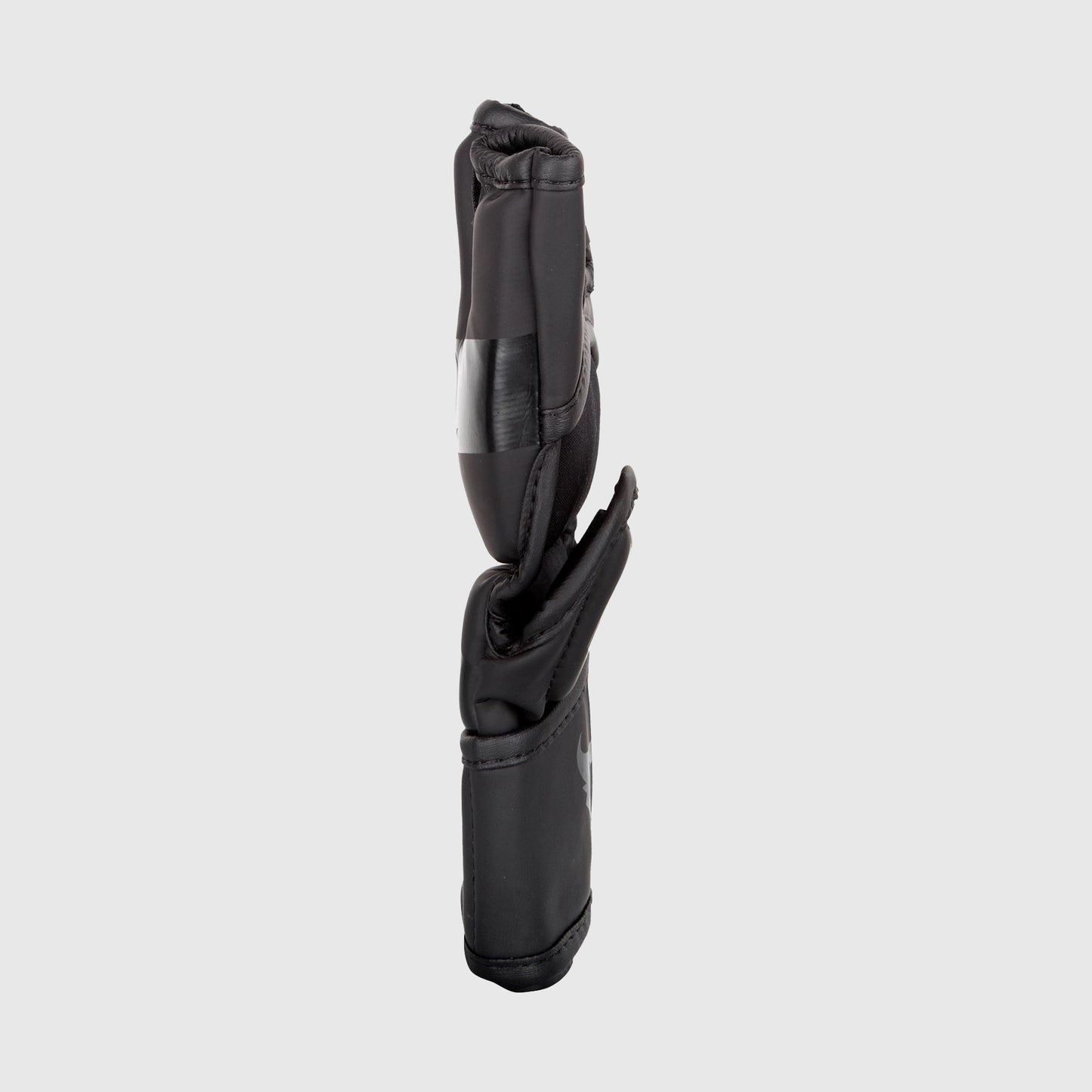 Venum Ringhorns Charger Guantoni da MMA - Nero/Nero