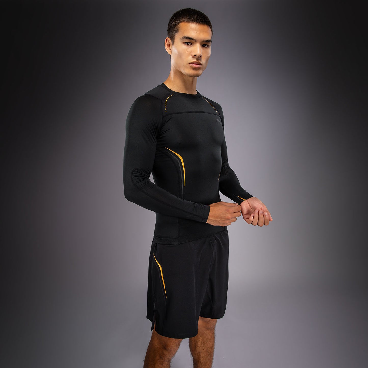 Venum G-Core Rashguard a Maniche Lunghe - Nero/Oro