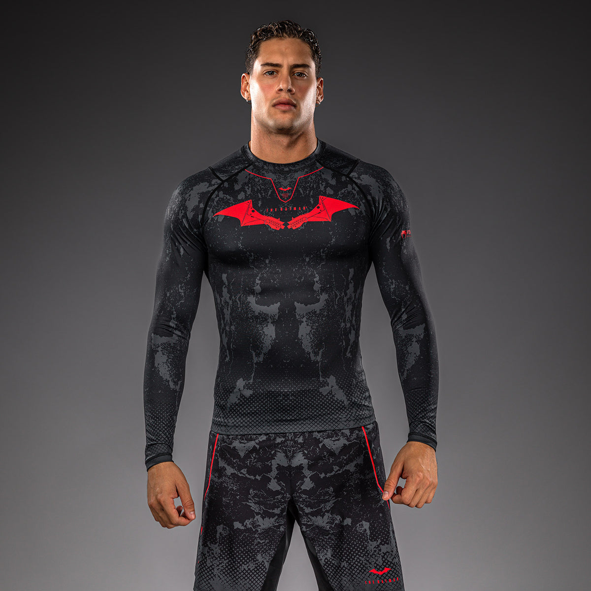 Venum x Batman Rashguard a maniche lunghe - Nero/Grigio/Rosso