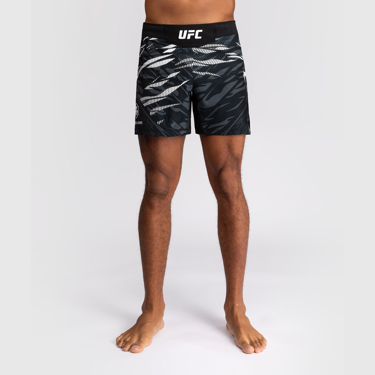 UFC Fusion by Venum Personalizzati Authentic Fight Night Shorts da Lotta per Uomo - Fit Corto - Nero