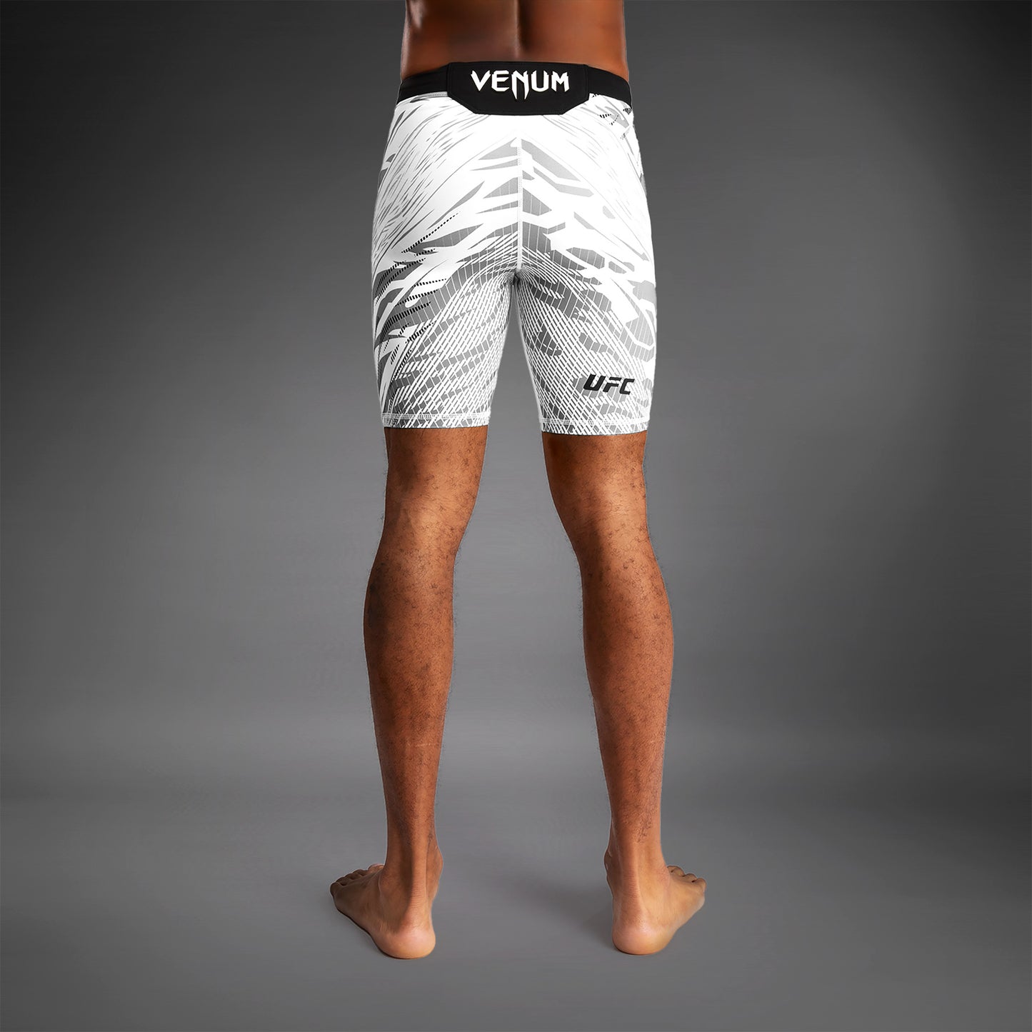 UFC Fusion by Venum Authentic Fight Night Vale Tudo Shorts per Uomo - Bianco