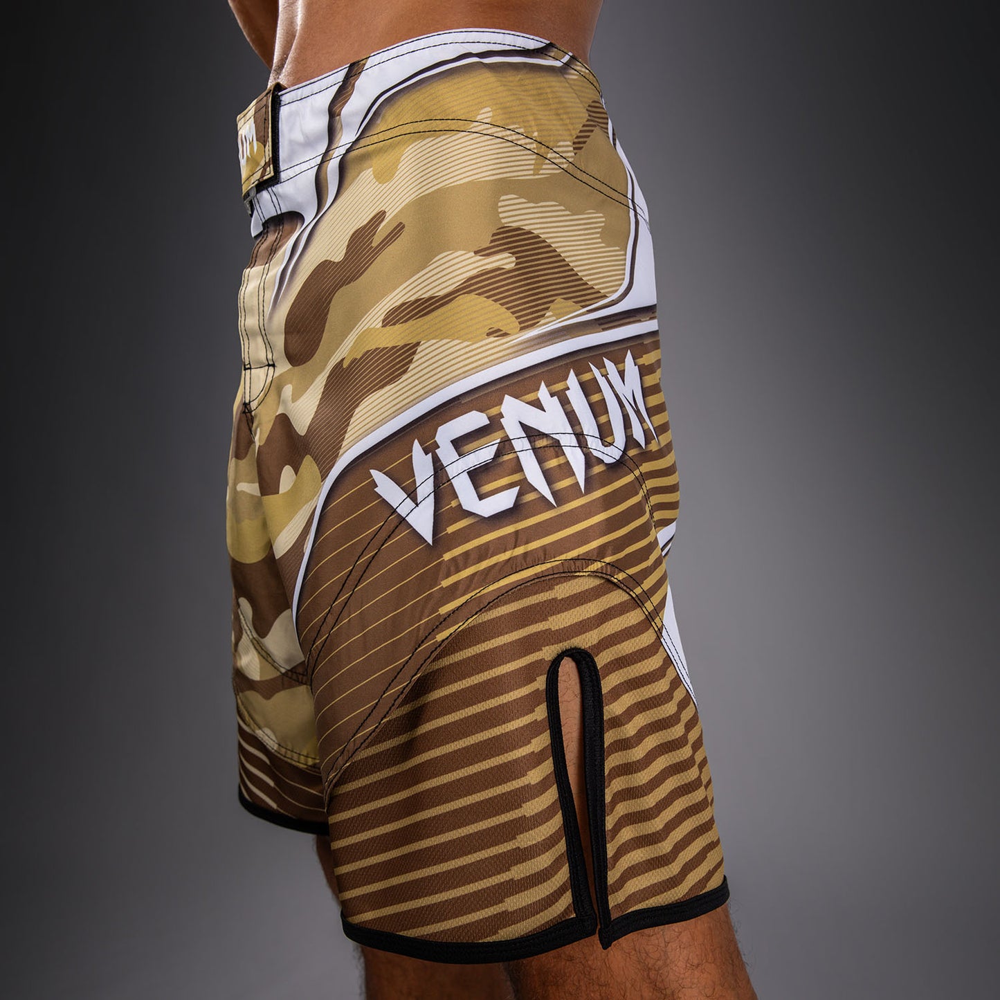 Venum Camo Hero Pantaloncini da Combattimento - Beige Chiaro/Marrone