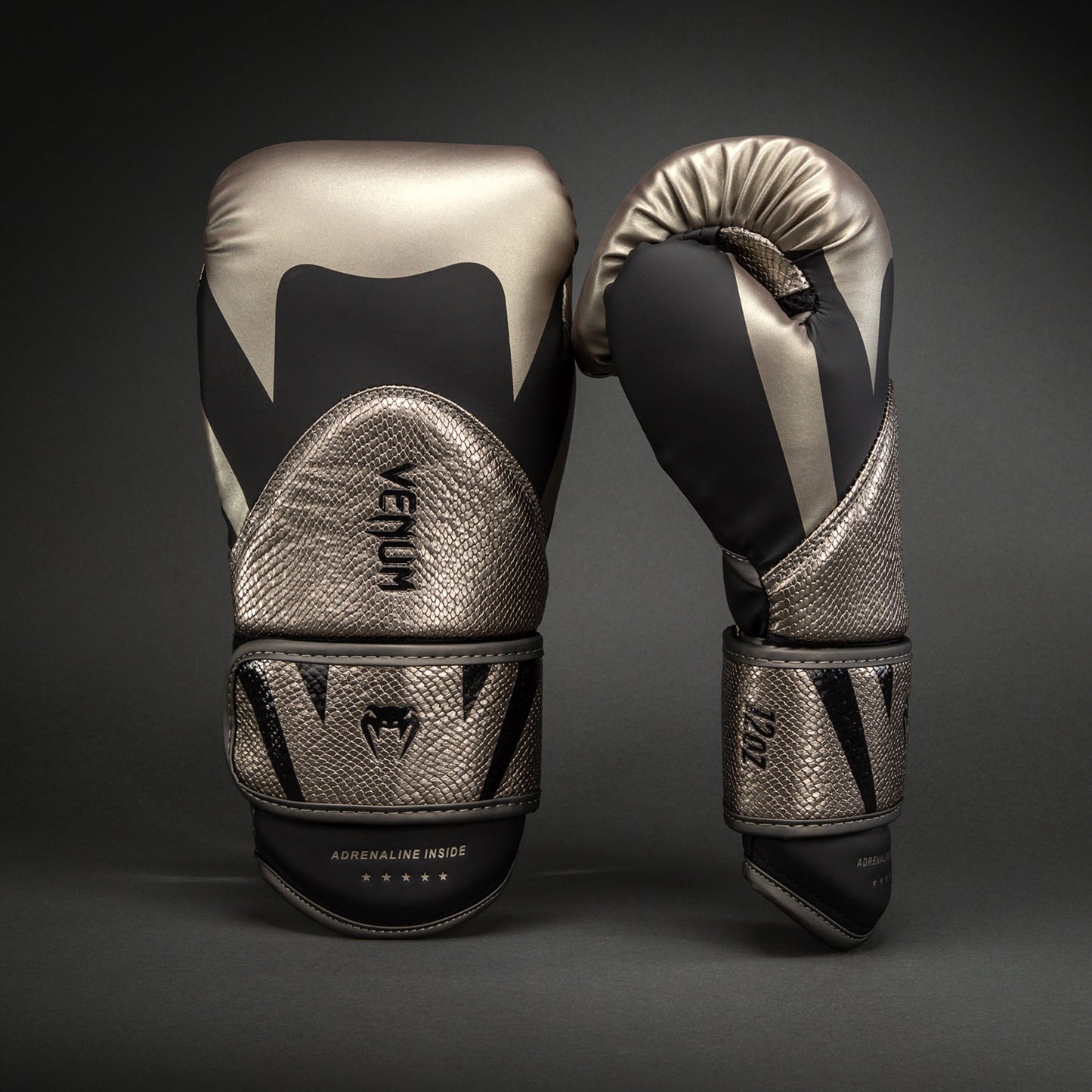 Venum Challenger 4.0 Scales Guantoni da boxe – Argento/Nero