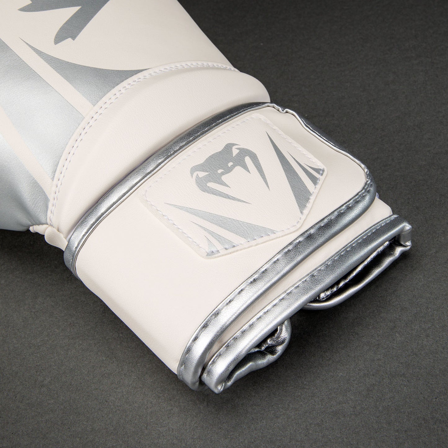 Venum Challenger 2.5 Guantoni da Boxe – Bianco/Argento