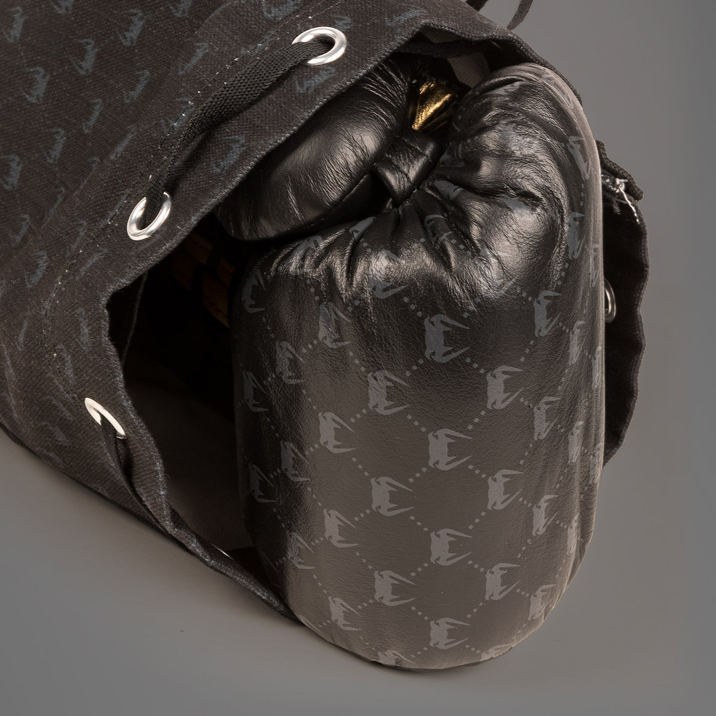 Guantoni da boxe Venum Coco Monogram Pro - Nero intenso