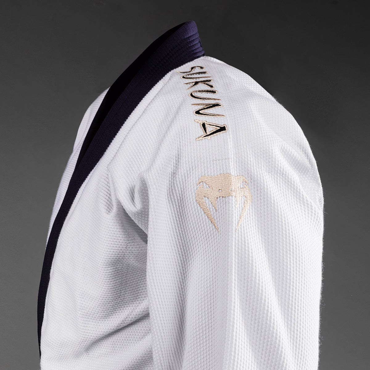 Jujutsu Kaisen x Venum Sukuna Gi BJJ – Bianco/Blu