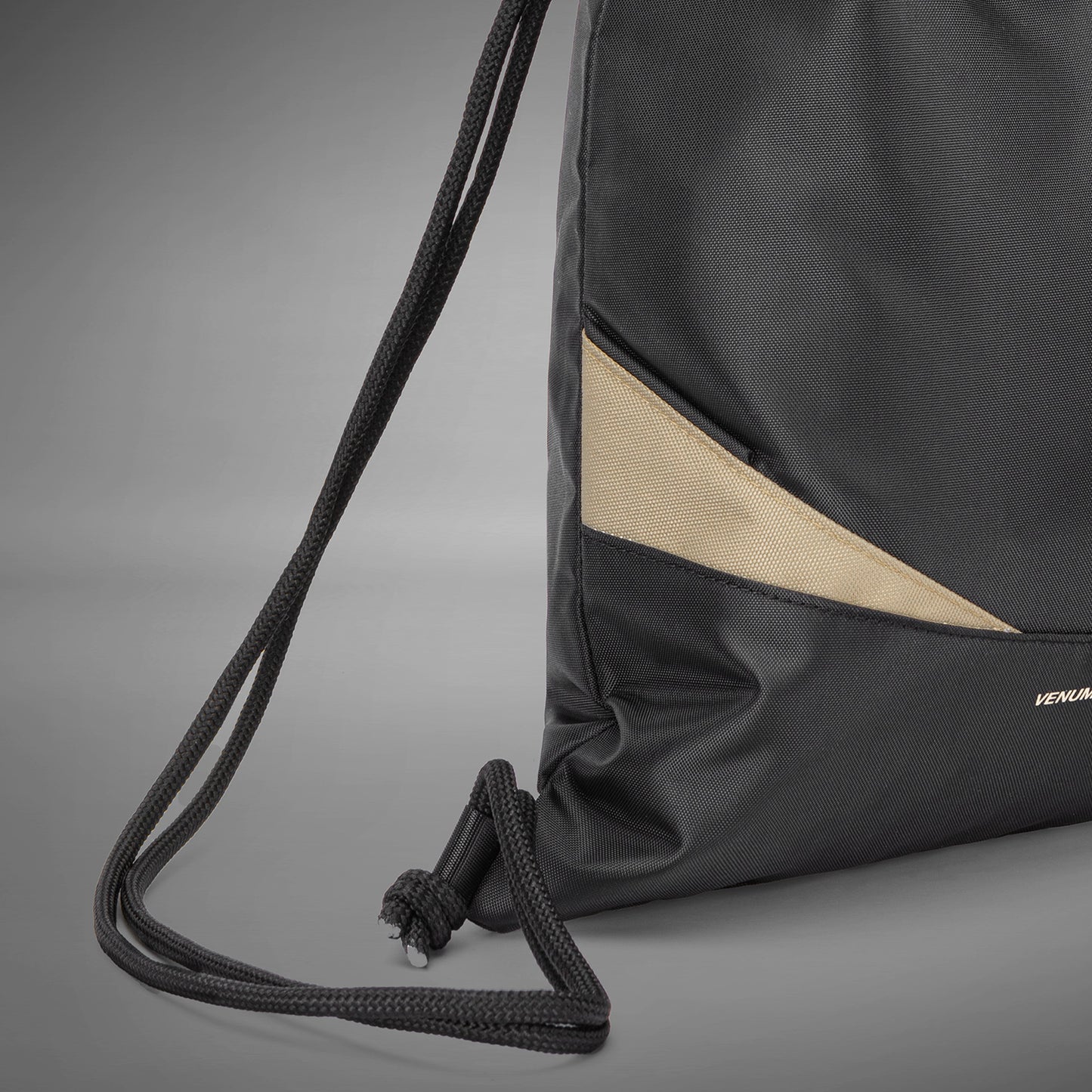 Venum Evo 2 Borsa con Coulisse (15-20L) – Nero/Sabbia