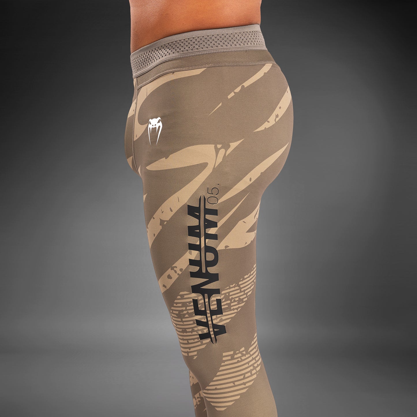 UFC Adrenaline by Venum Fight Week performance Pantaloni A Compressione - Desert Camo