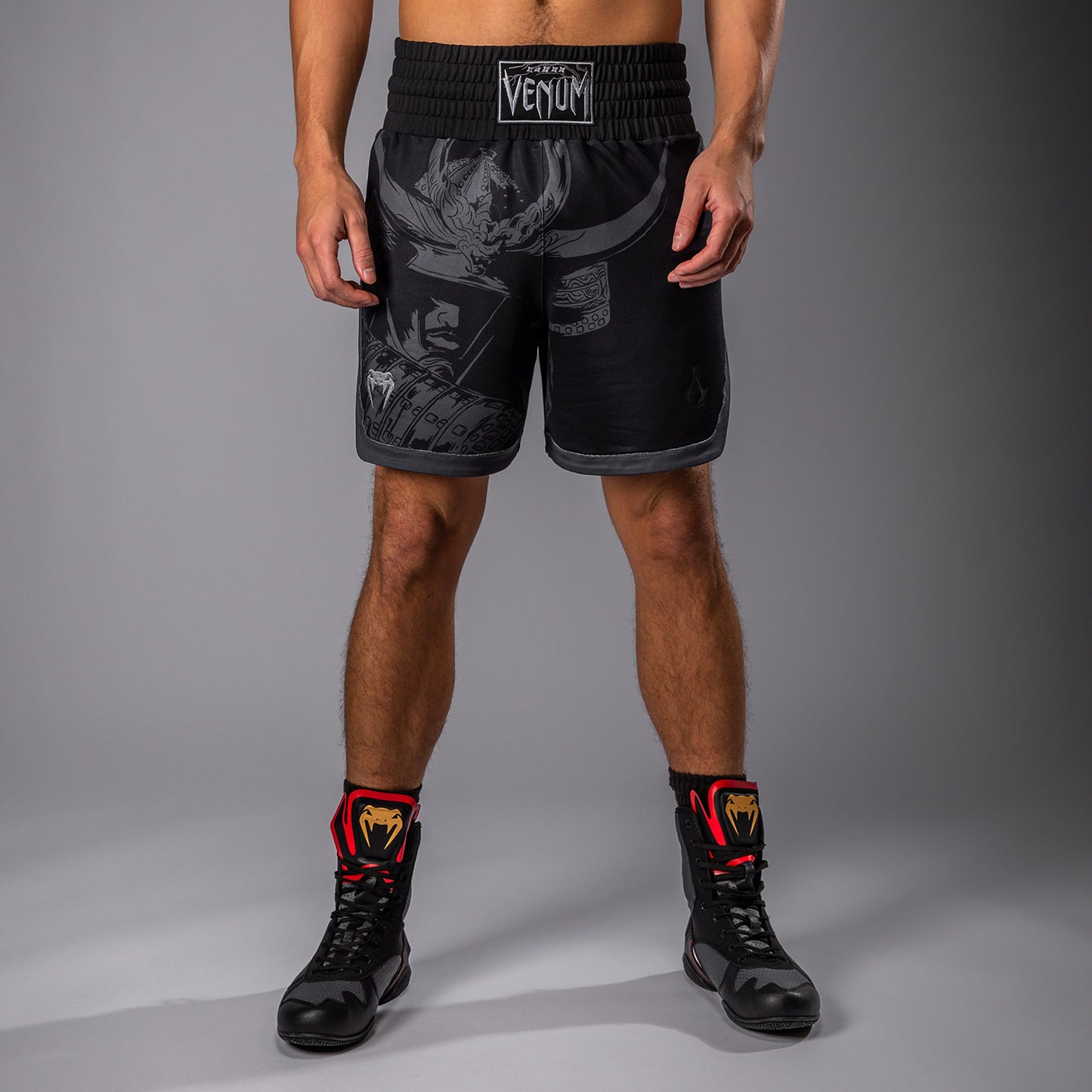 Venum x Assassin’s Creed Shadows Pantaloncini da boxe da uomo - Nero