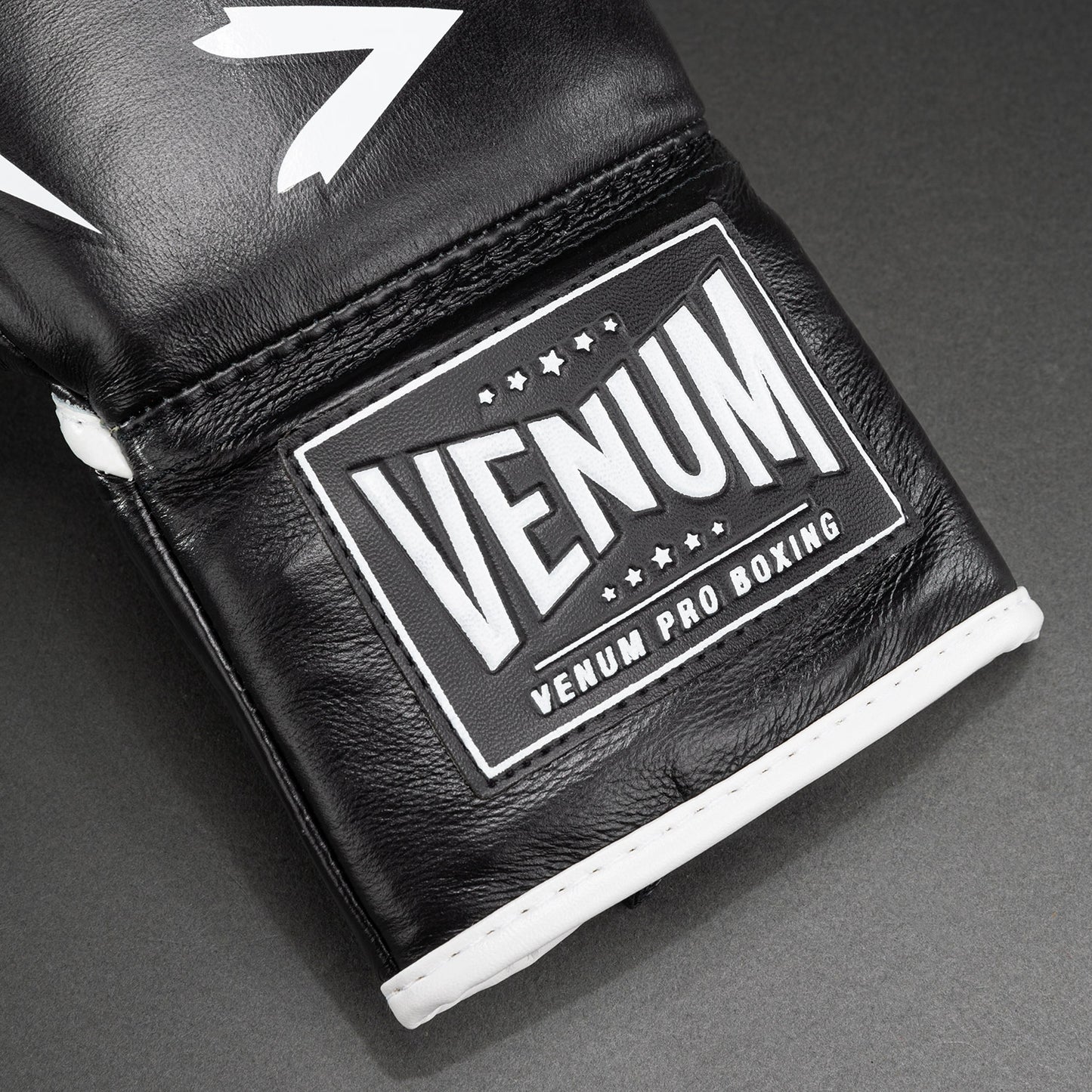 Guantoni da boxe Venum Hammer Pro con lacci - Nero/Bianco