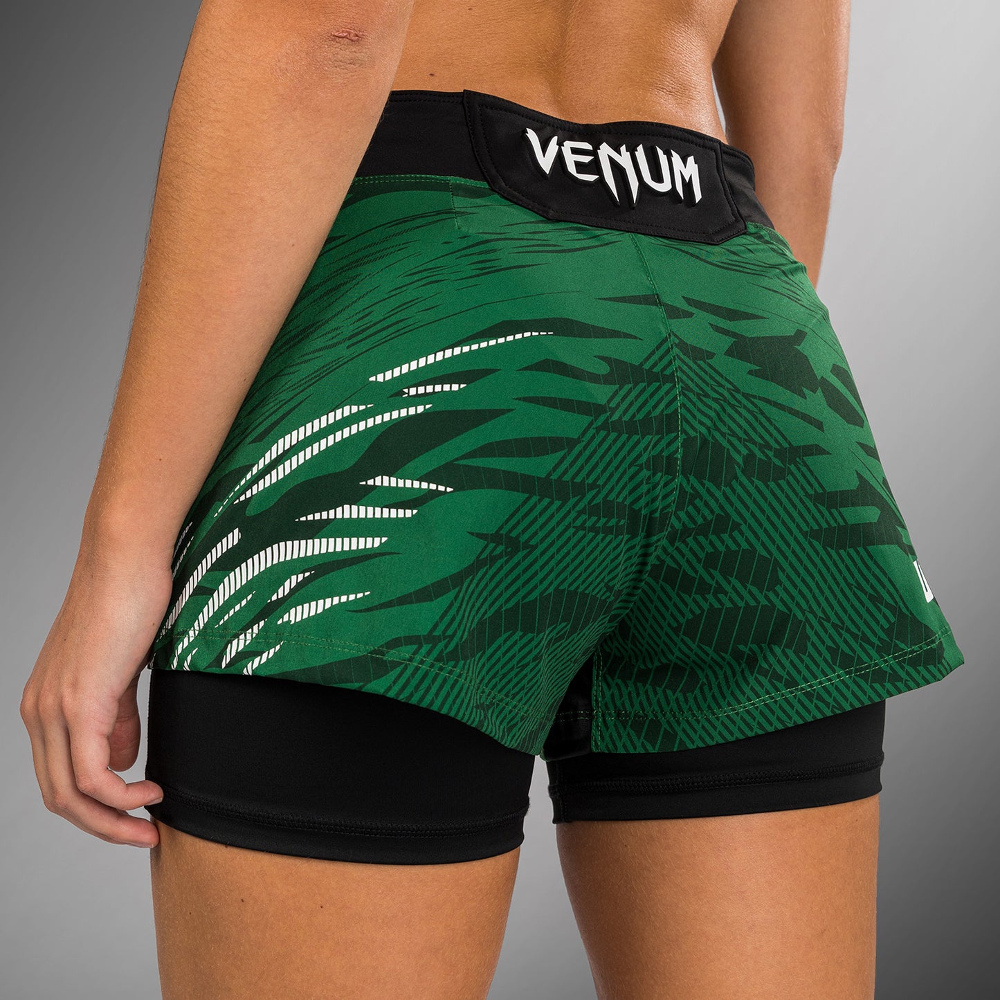 UFC Fusion by Venum Authentic Fight Night Shorts da Lotta per Donna - Verde