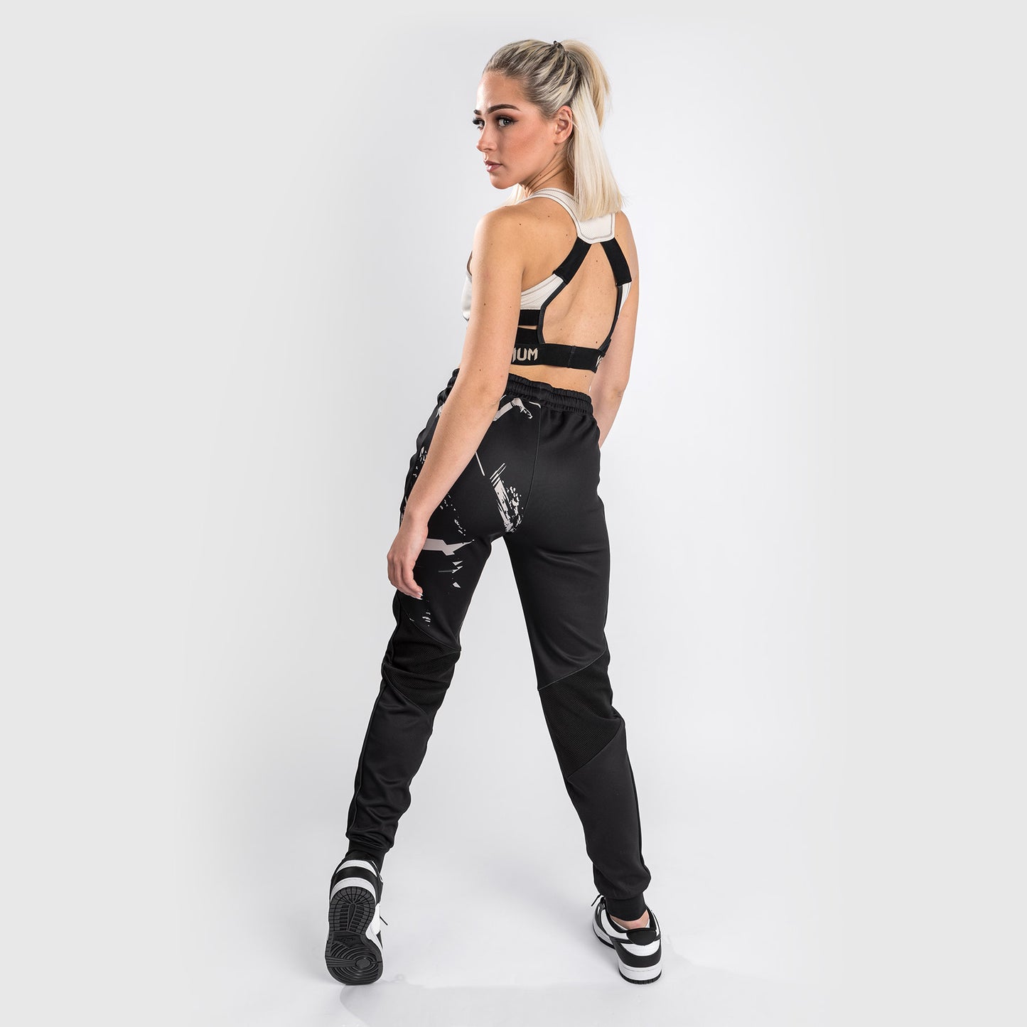 UFC Venum Authentic Fight Week 2.0 Jogging Donna – Nero/Sabbia