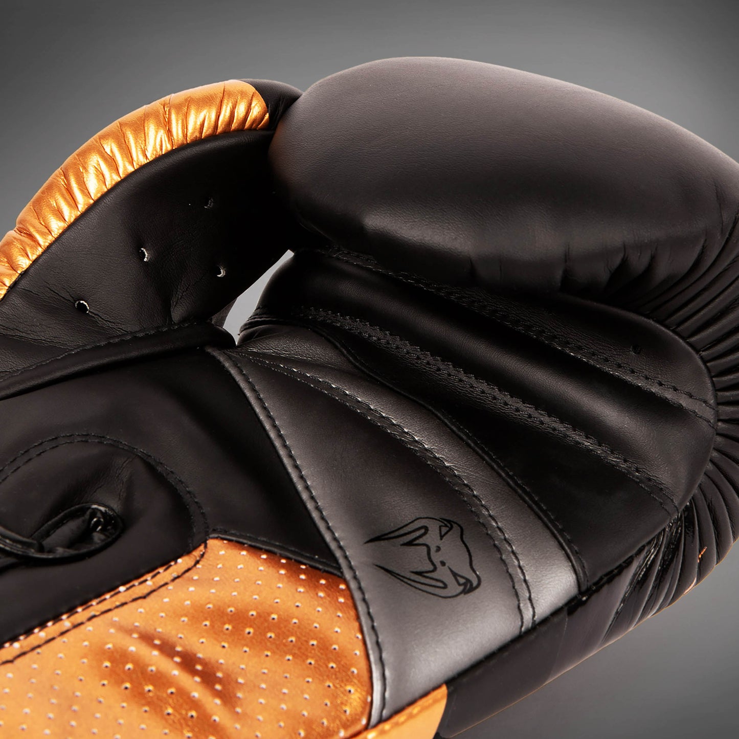 Guantoni da boxe Venum Elite Evo - Nero/Bronzo