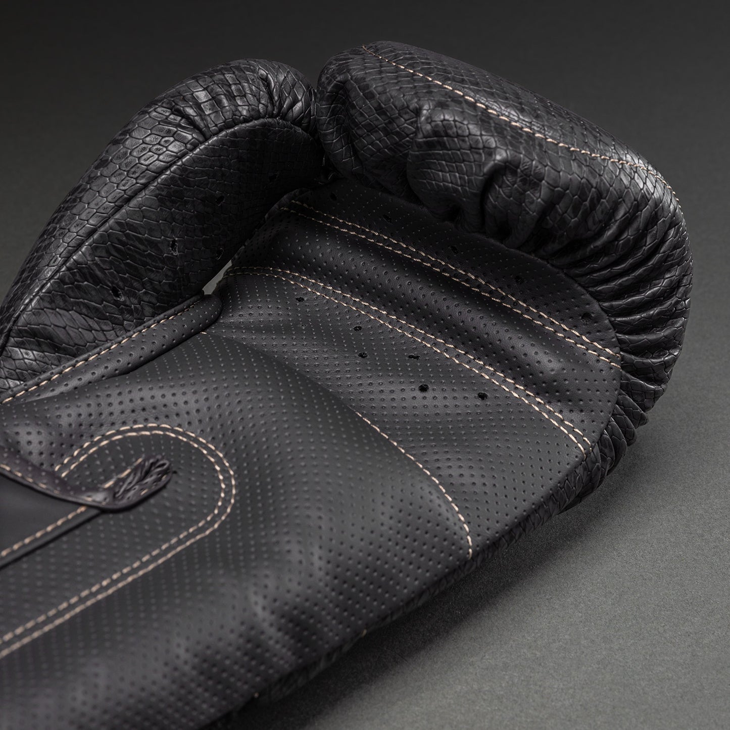 Venum Impact Evo Scales Guanti da boxe – Grigio Scuro
