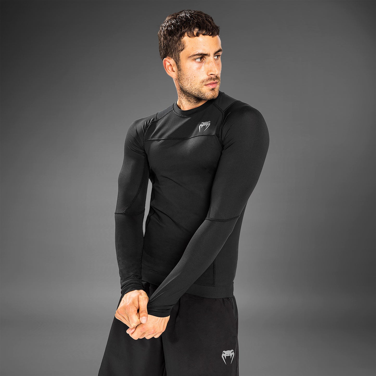 Venum G-Fit Air Rashguard a maniche longhe - nera