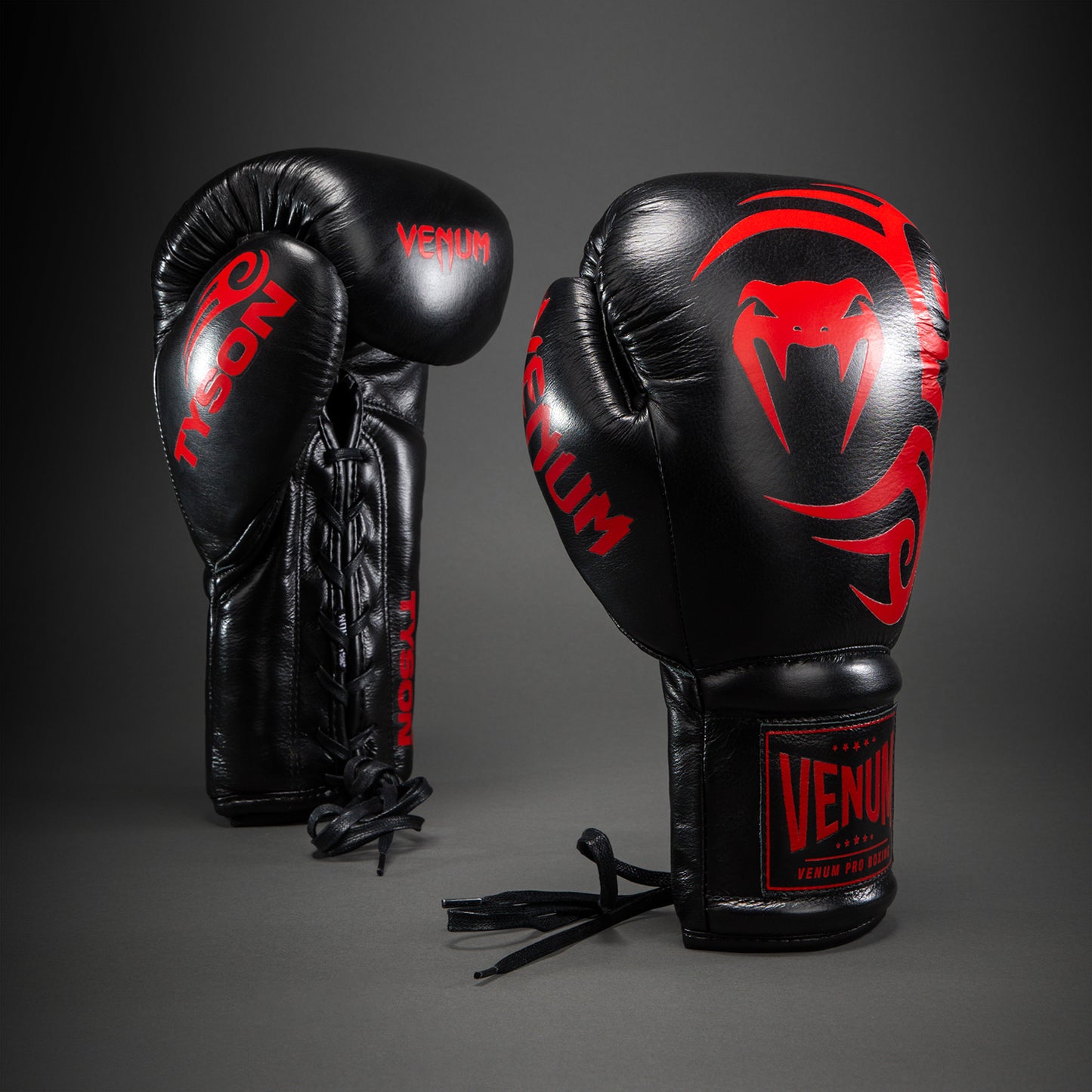 Venum Giant 2.0 Mike Tyson Pro Guantoni da Boxe con Lacci – Nero/Rosso - Borsa inclusa