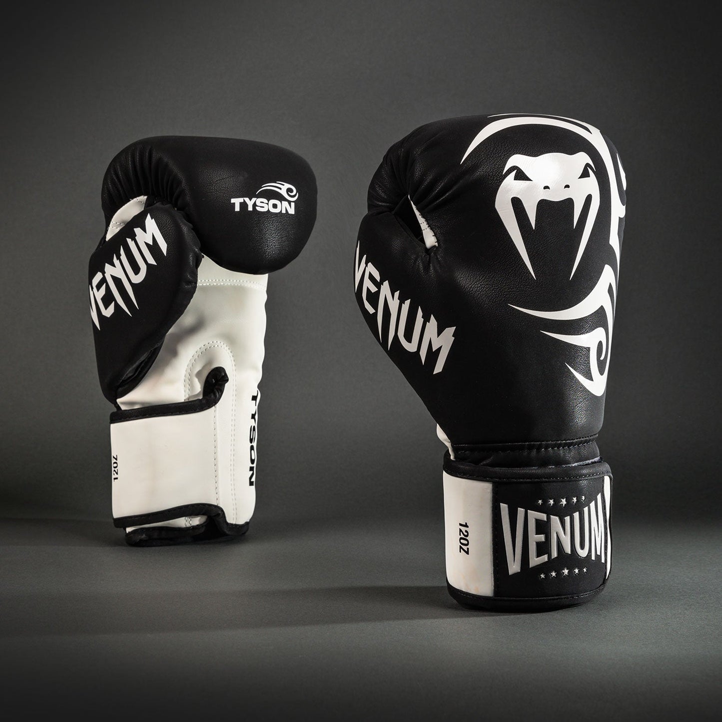 Venum Mike Tyson Guanti da boxe Replica - Nero Profondo/Bianco Ottico