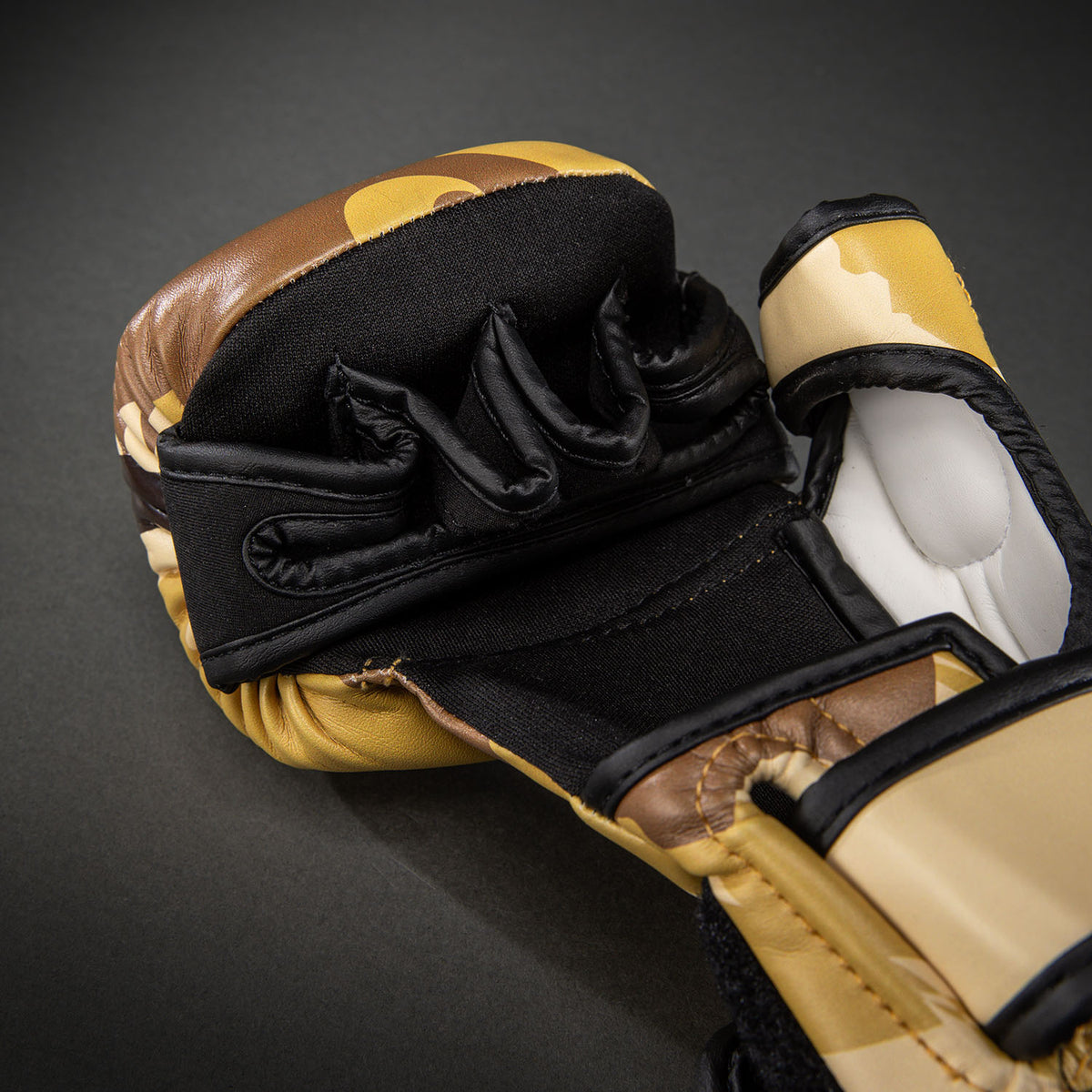 Venum Elite Guanti da Sparring Camo - Beige Chiaro/Marrone