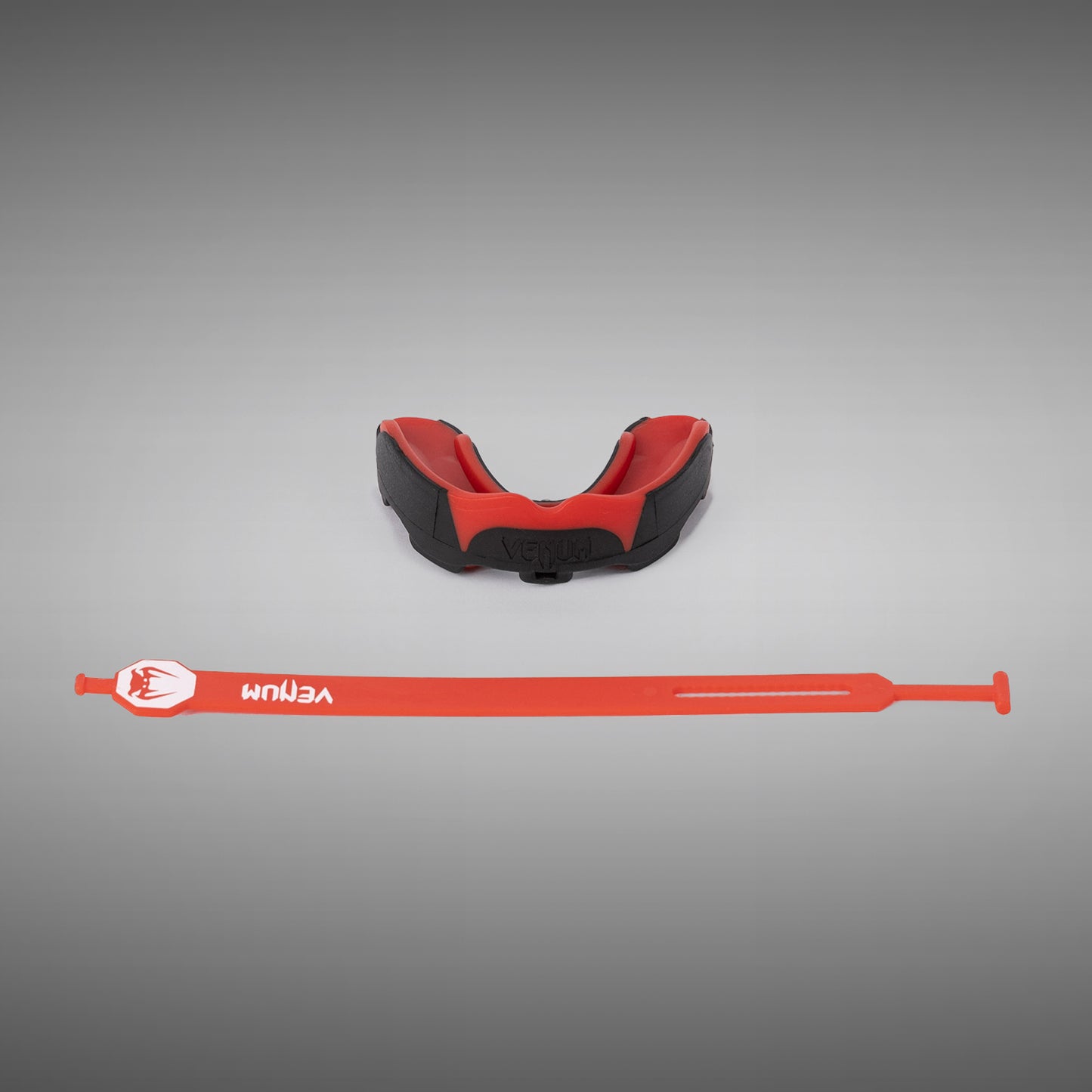 Venum Predator Paradenti – Con Cinghia/Senza Cinghia – Nero/Rosso